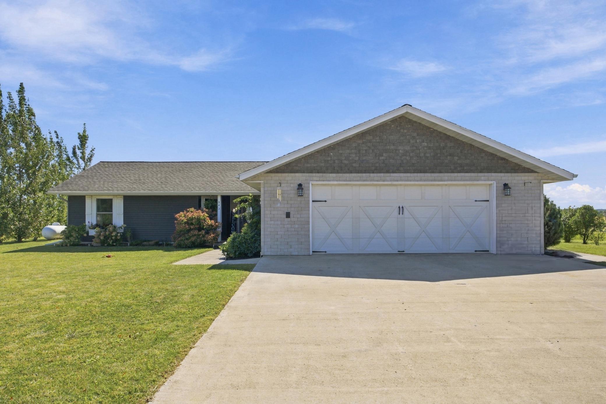 143 Pheasant Street Property Photo 1