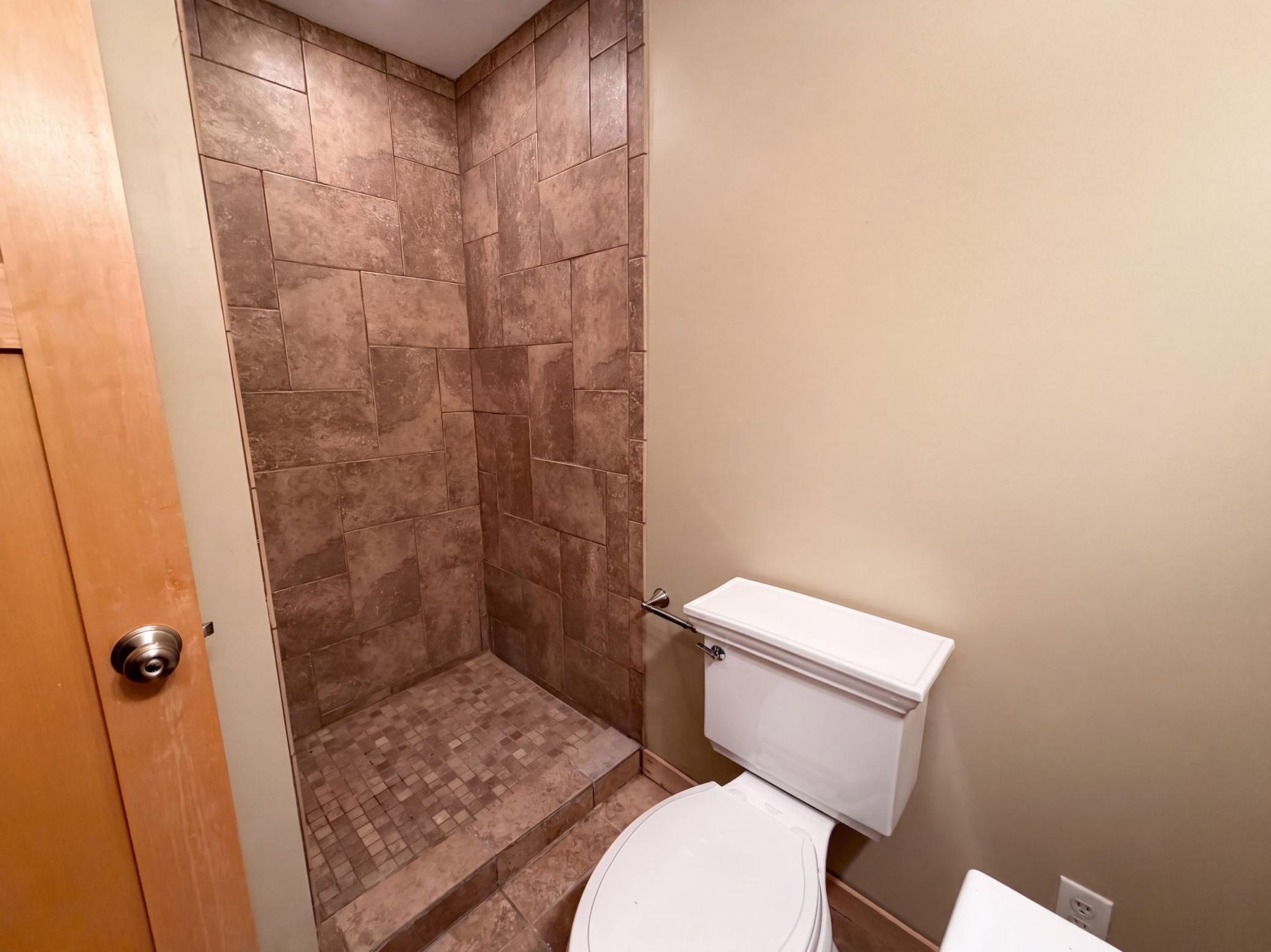 1012 Delano Court Property Photo 25
