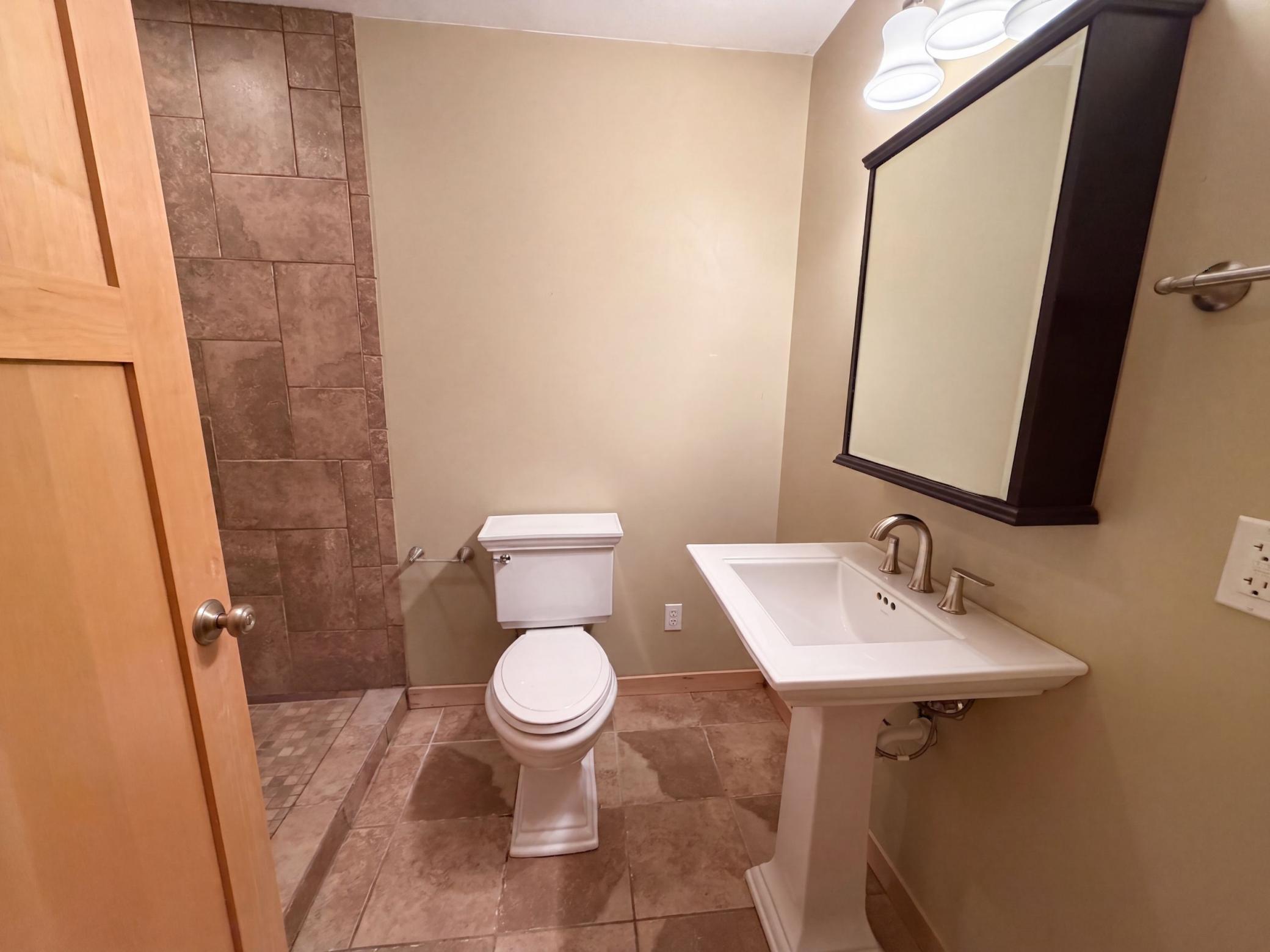 1012 Delano Court Property Photo 26