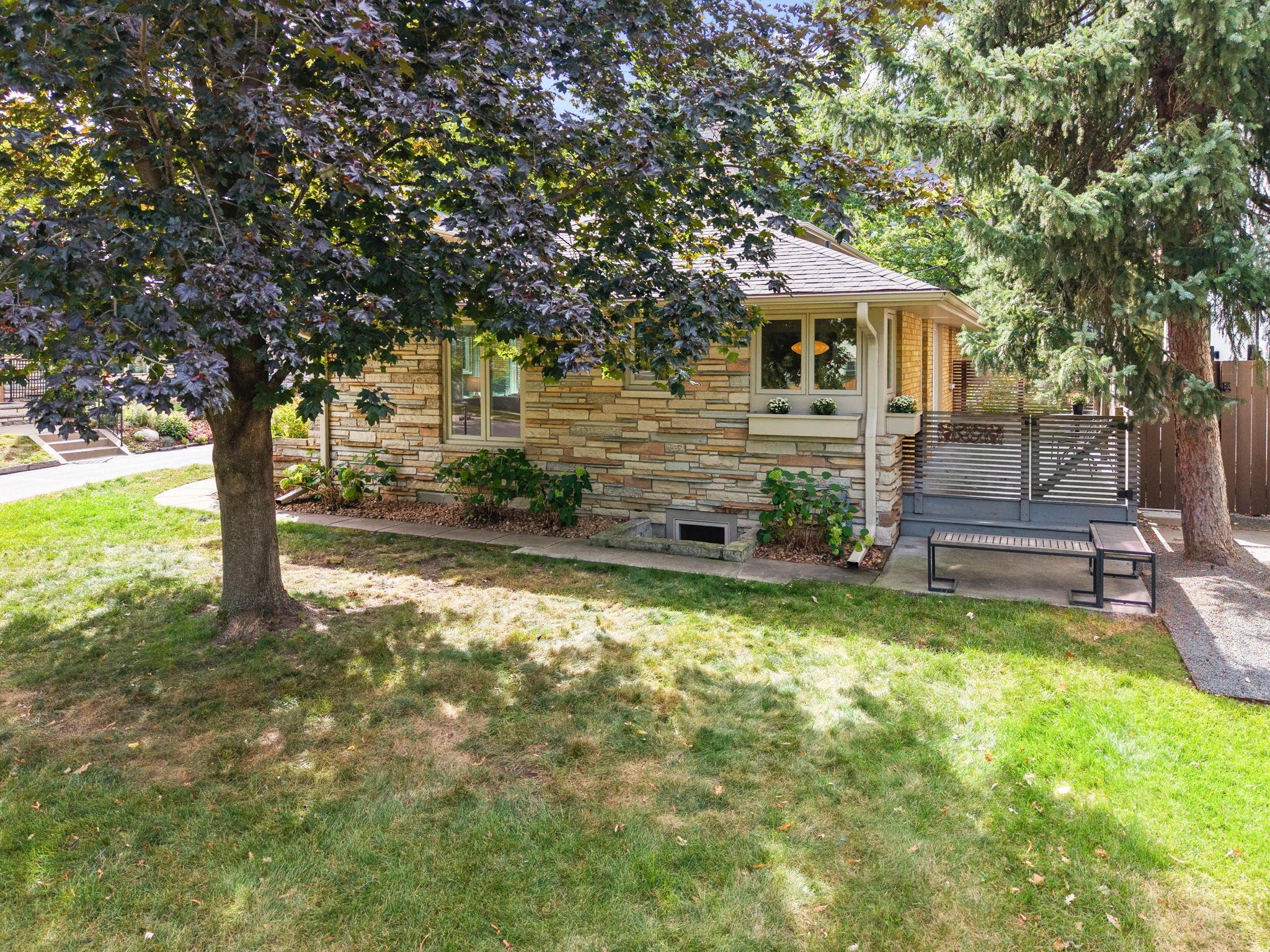 2719 W 28th Street Property Photo 5