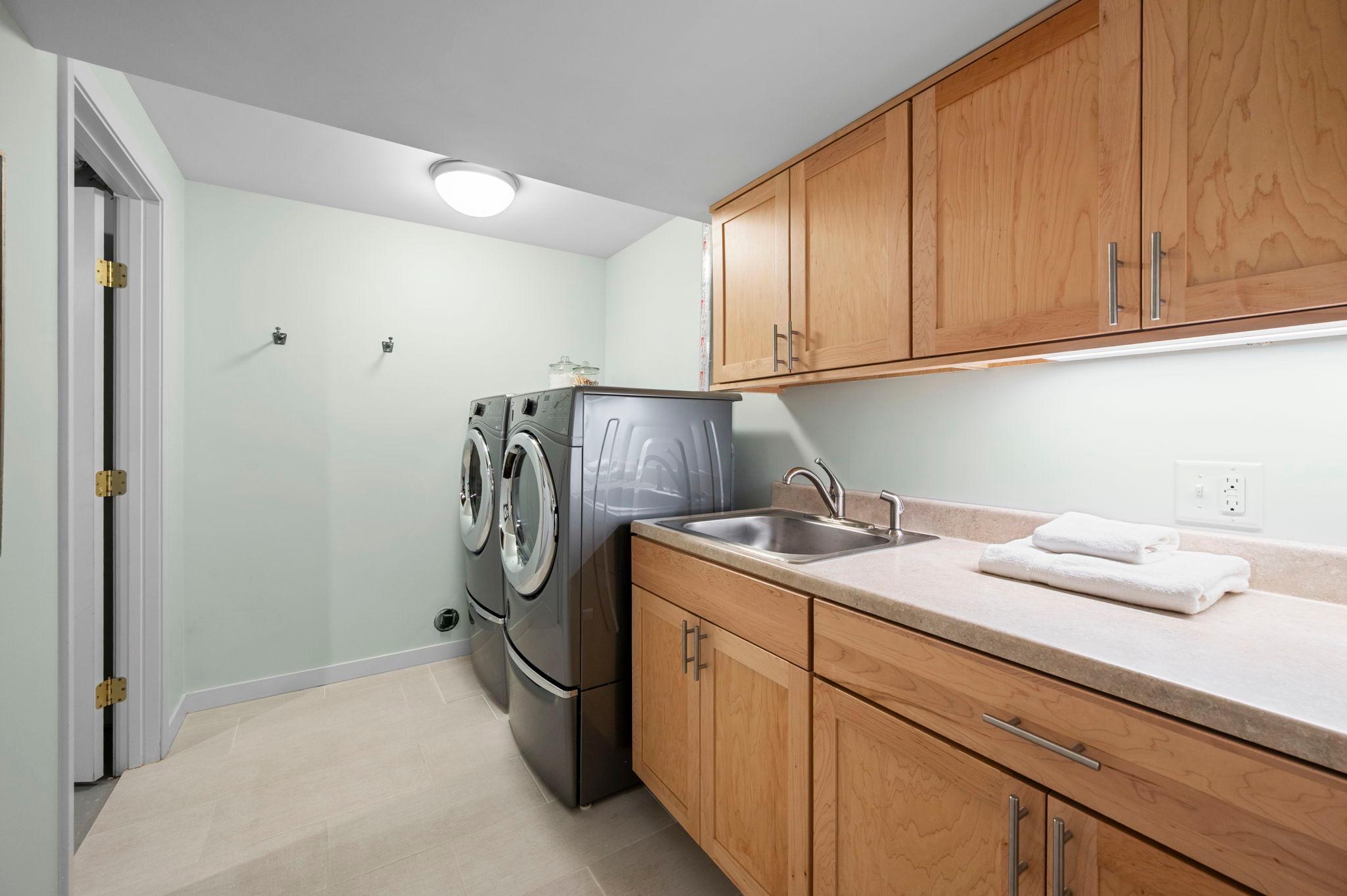 2719 W 28th Street Property Photo 40