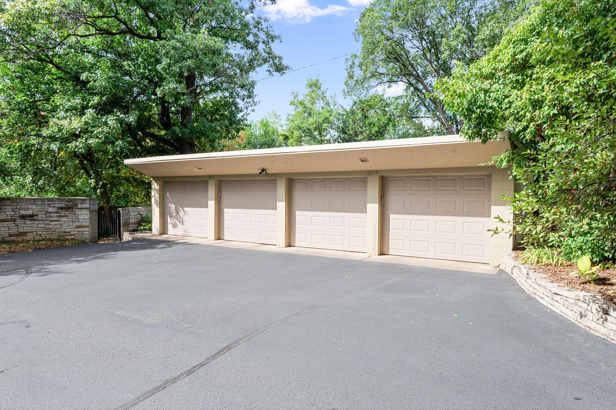 2719 W 28th Street Property Photo 44