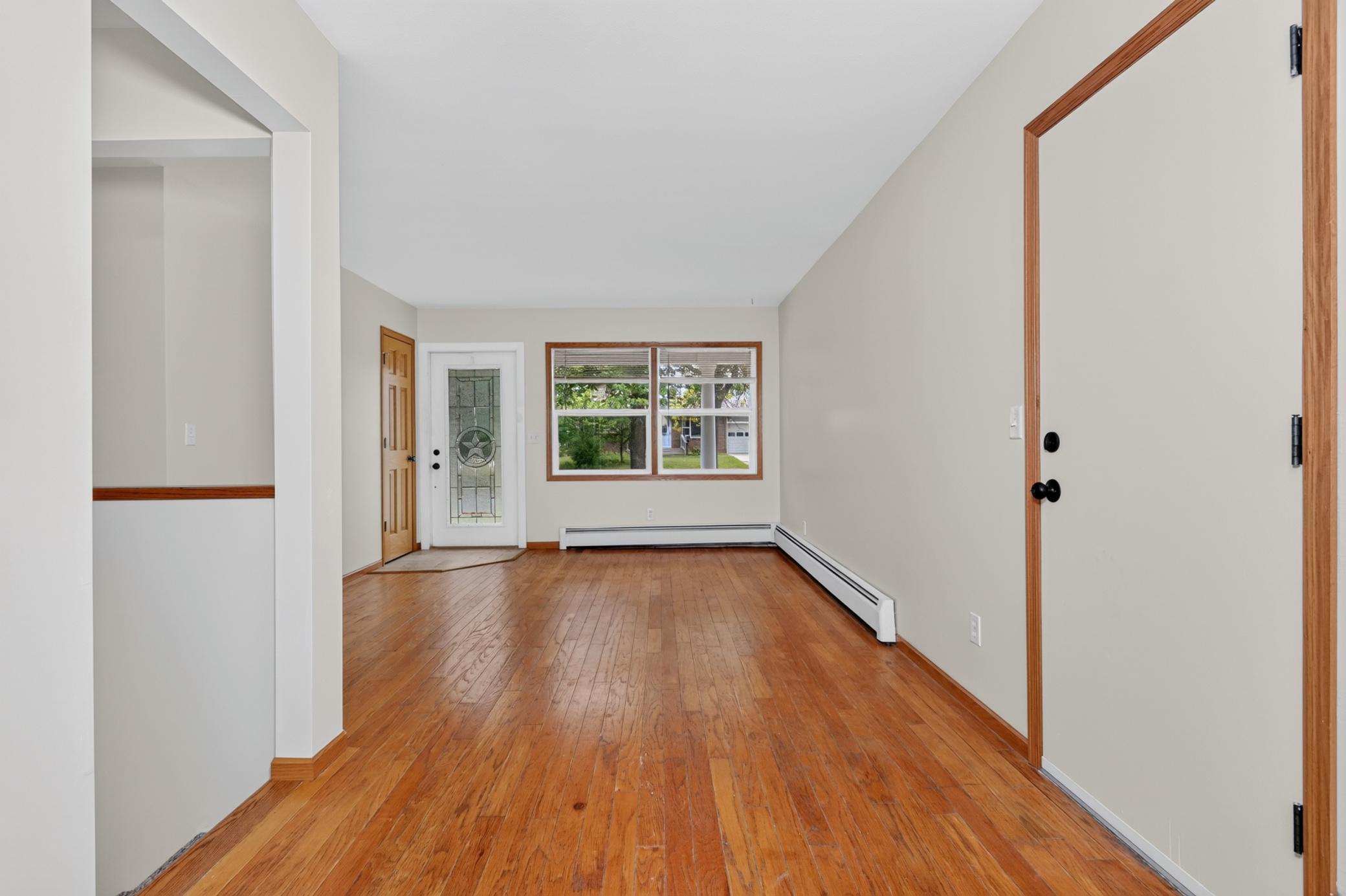 826 Willow Lane Property Photo 7