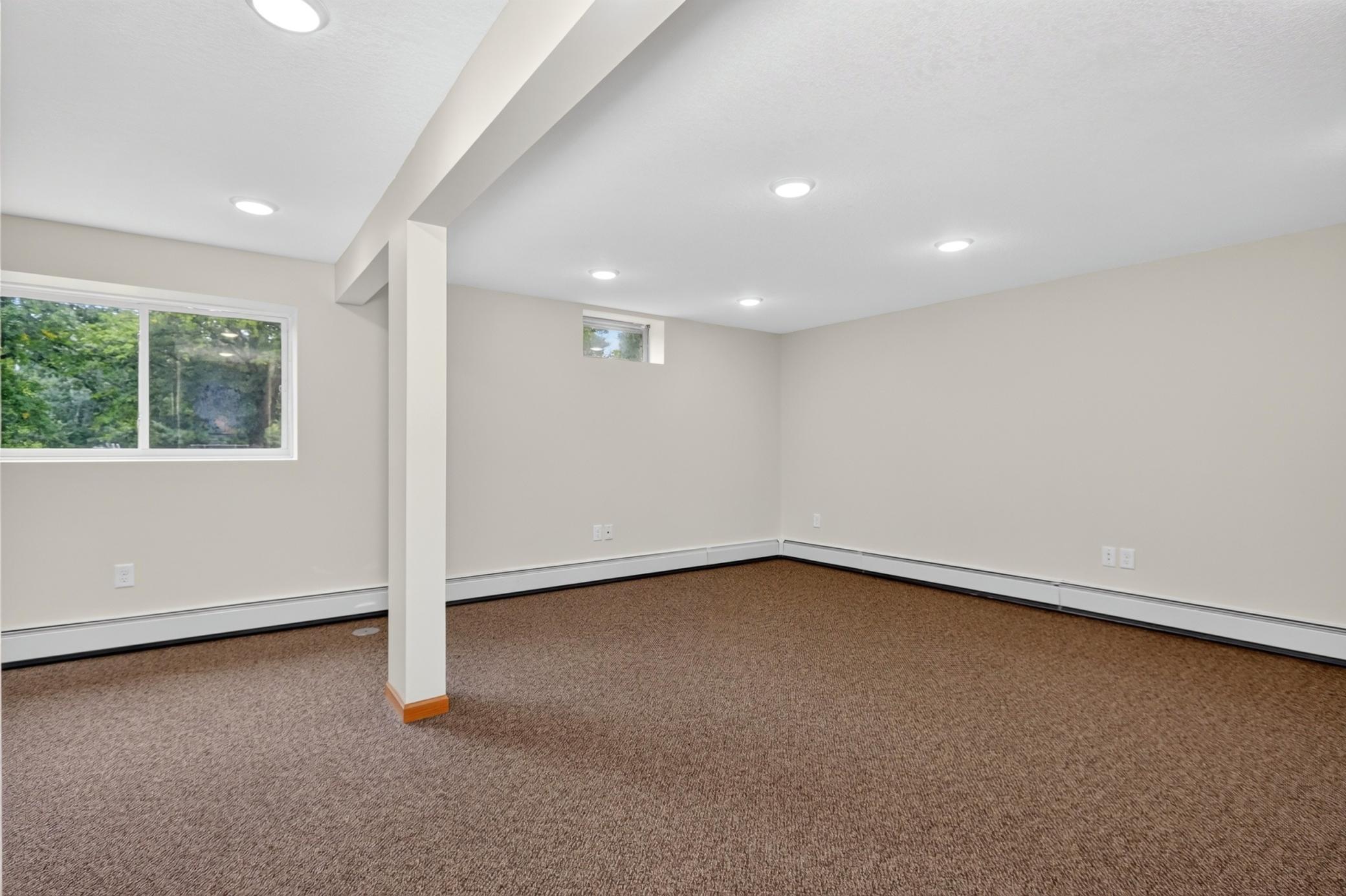 826 Willow Lane Property Photo 26