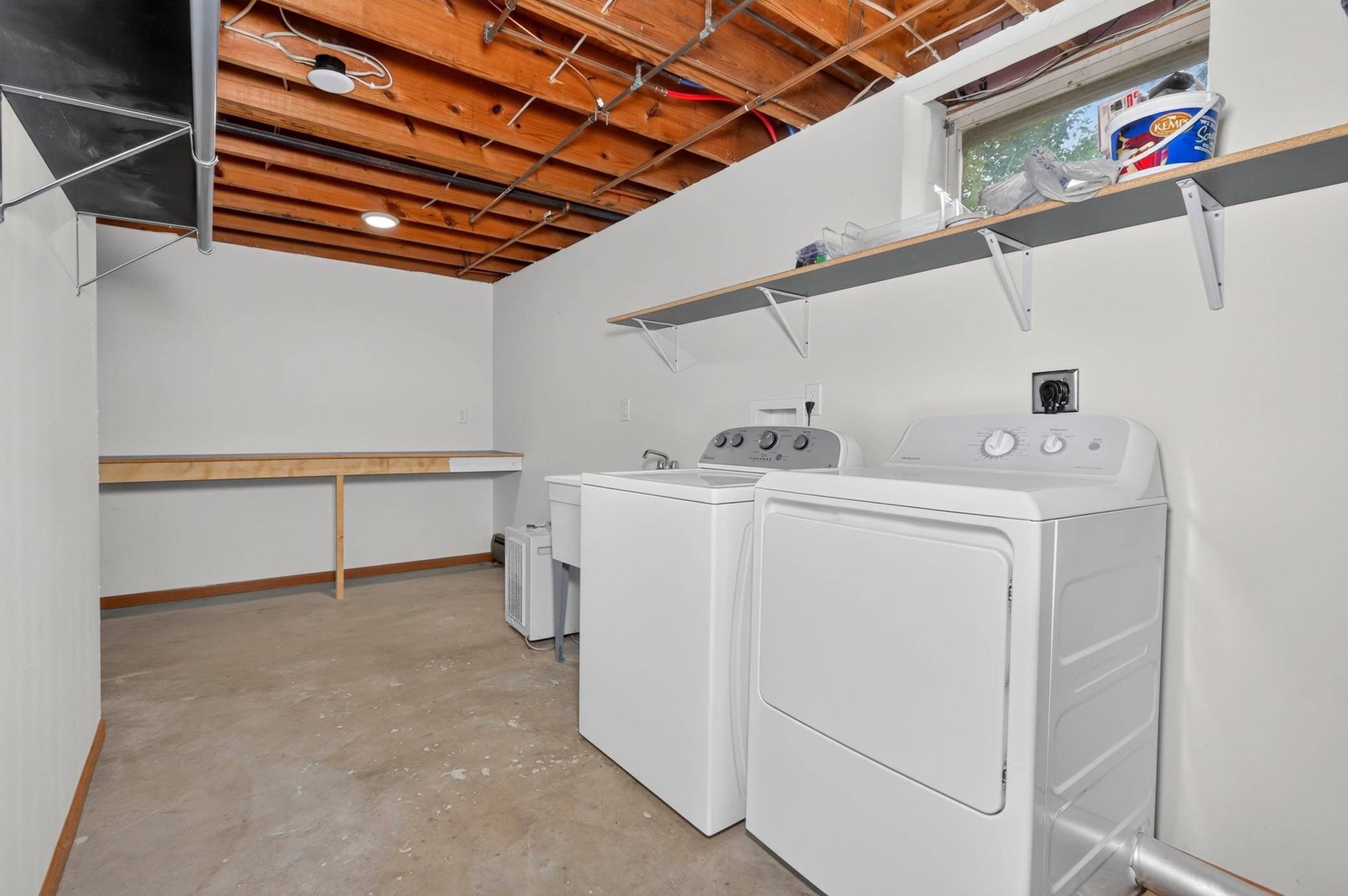 826 Willow Lane Property Photo 32
