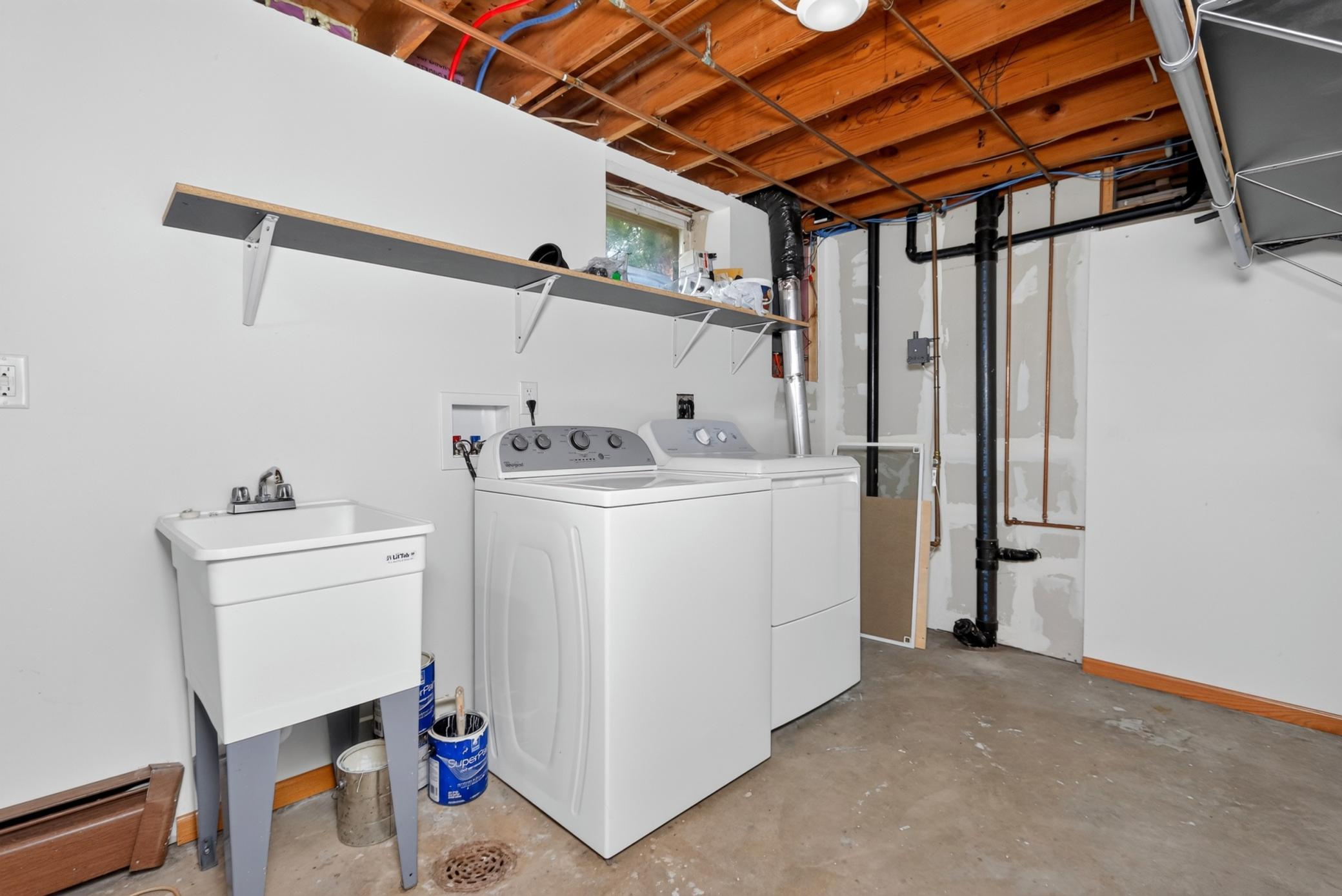 826 Willow Lane Property Photo 33