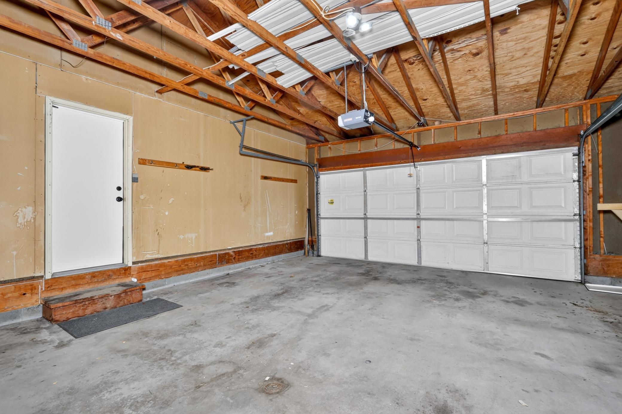 826 Willow Lane Property Photo 37