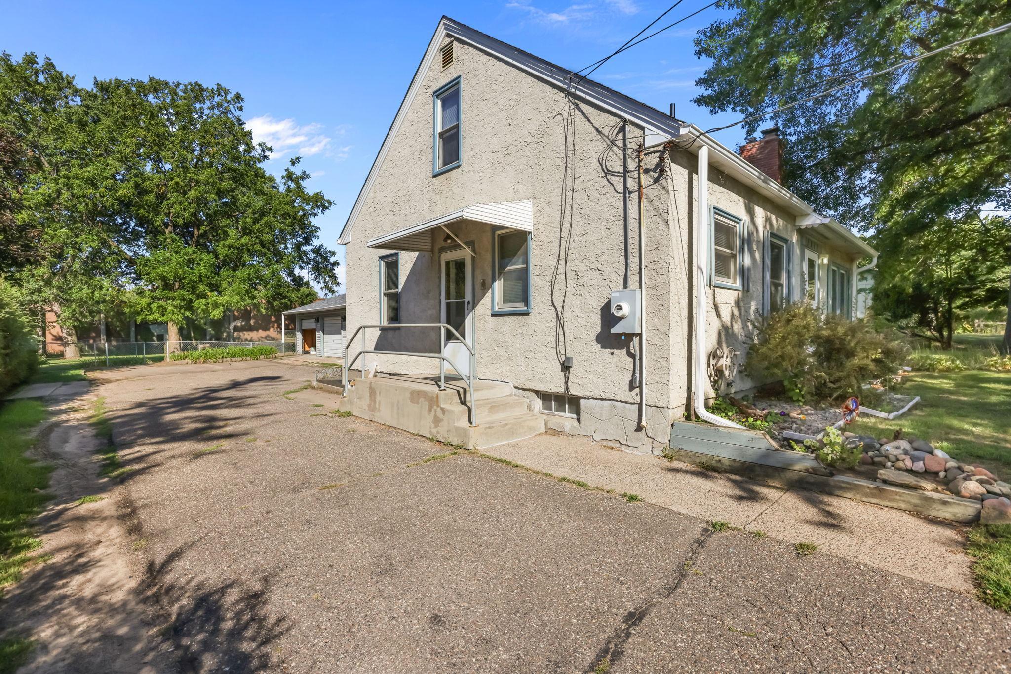 2811 Centerville Road Property Photo 4