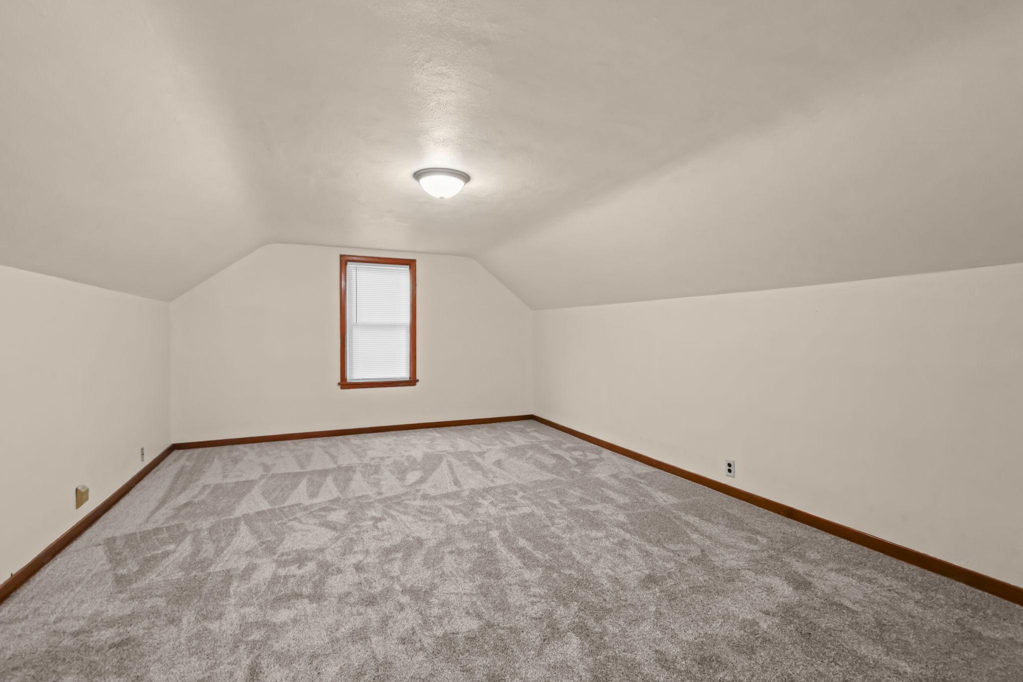 2811 Centerville Road Property Photo 11