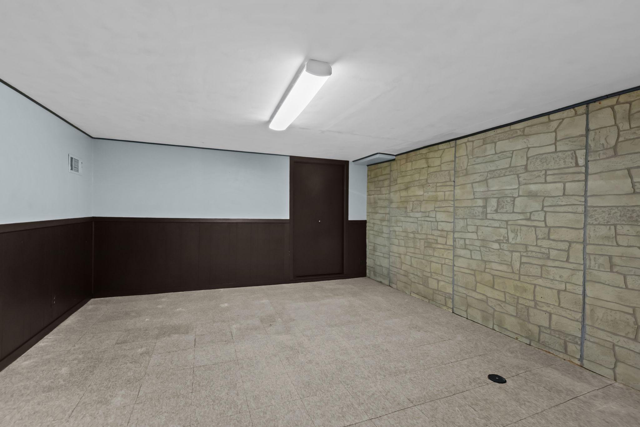 2811 Centerville Road Property Photo 19