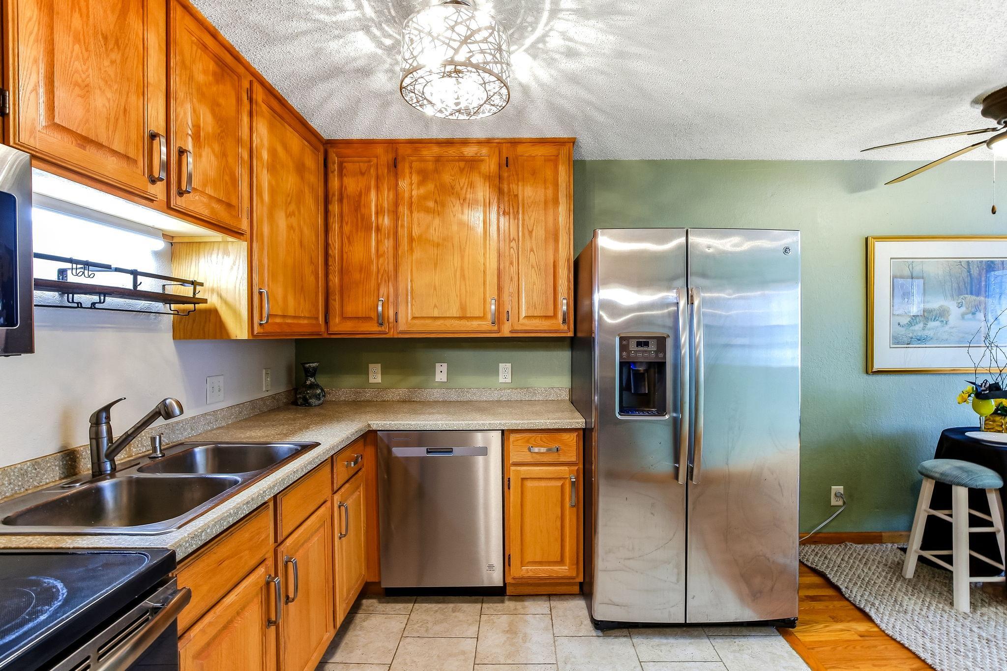 391 Grand Avenue 203 Property Photo 5