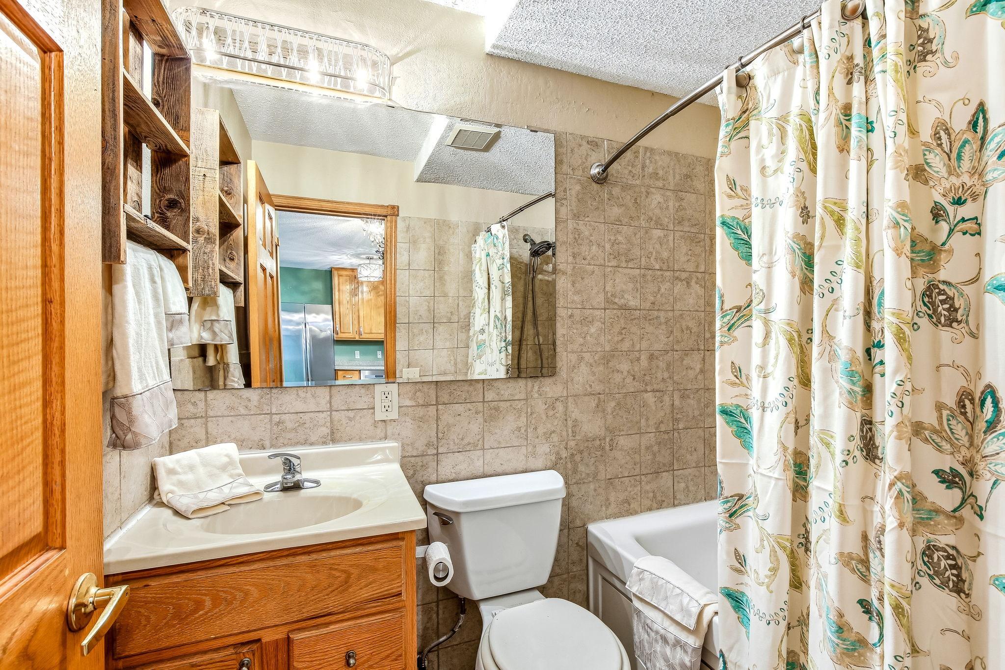 391 Grand Avenue 203 Property Photo 10