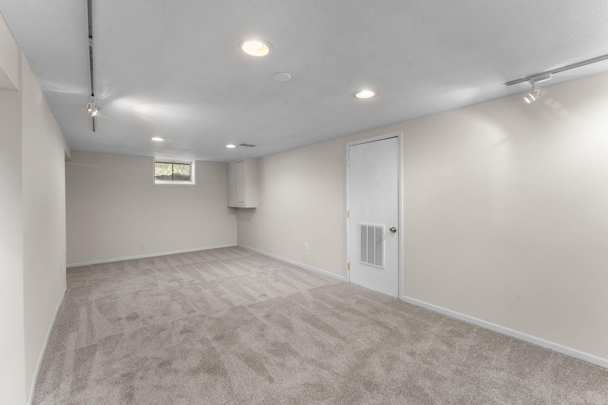 2900 W 84th Street Property Photo 27