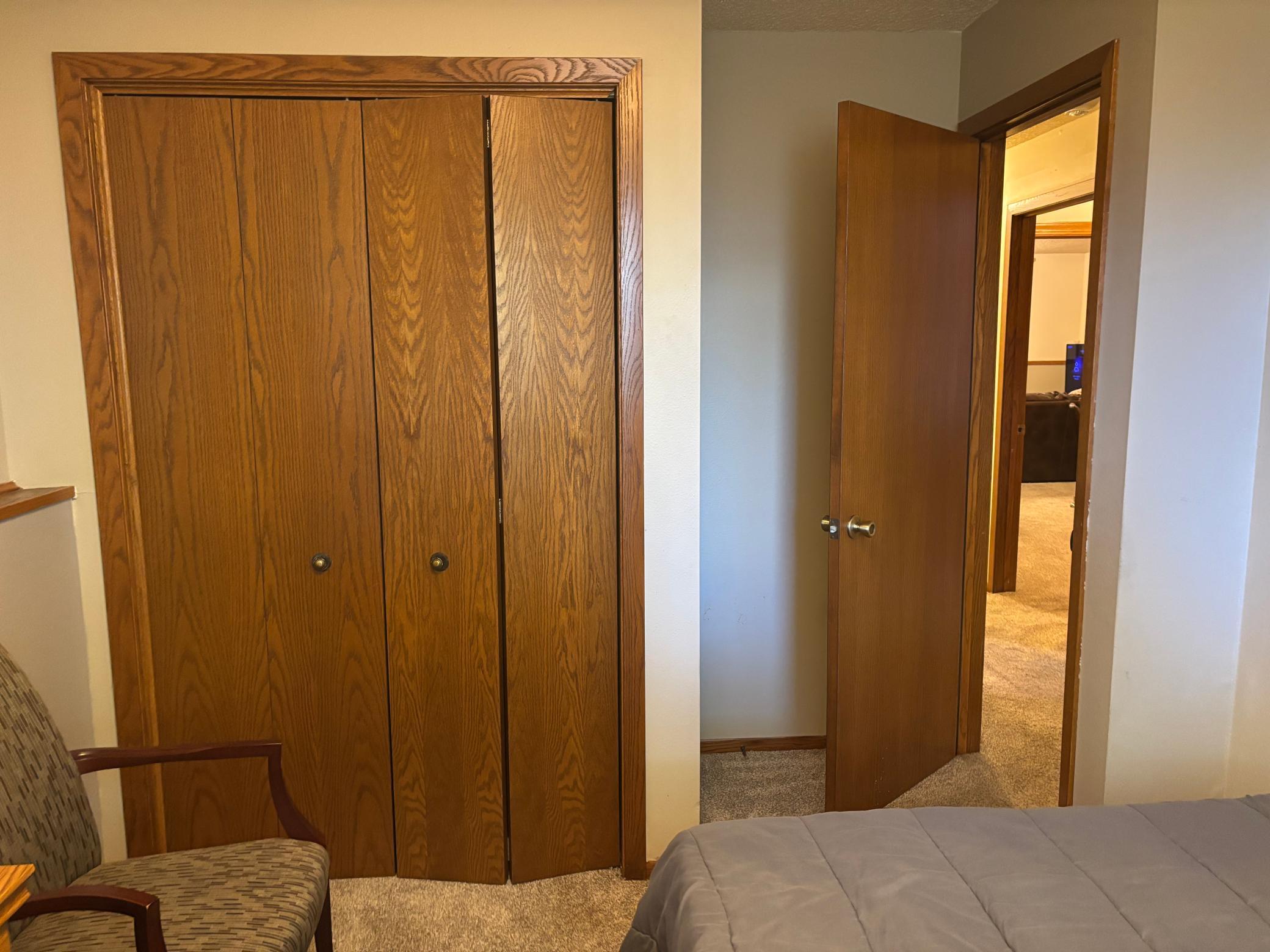 315 Brook Avenue Property Photo 7