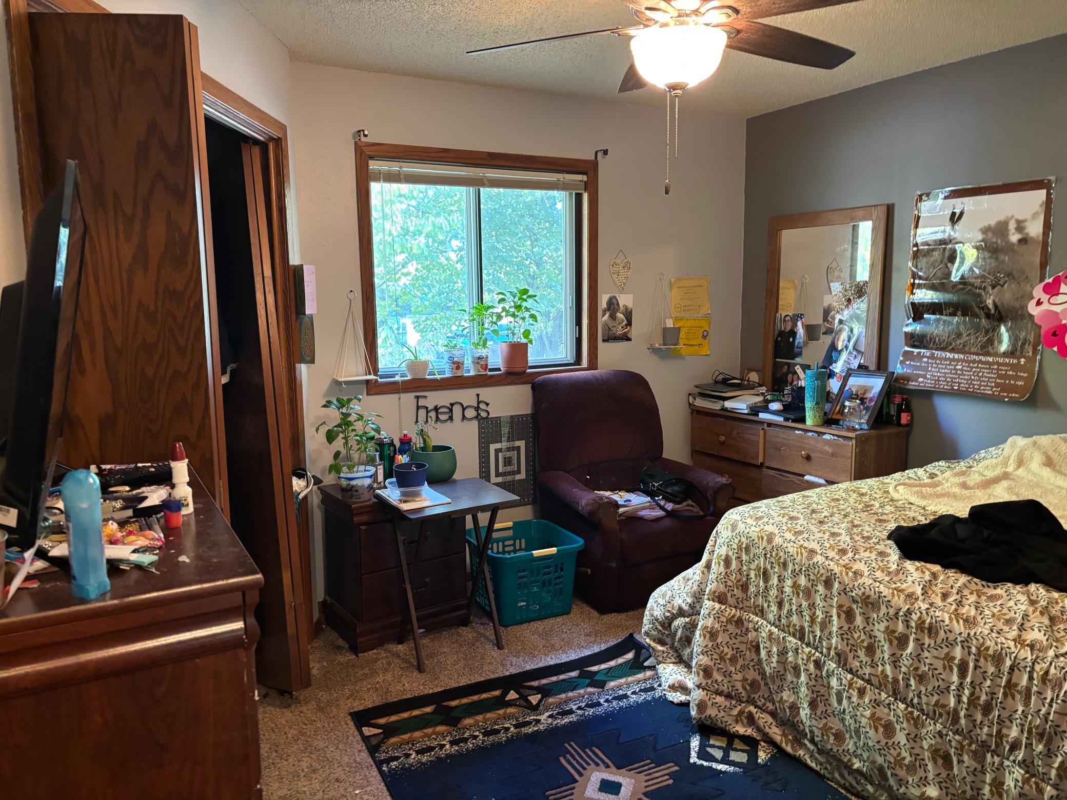 315 Brook Avenue Property Photo 17