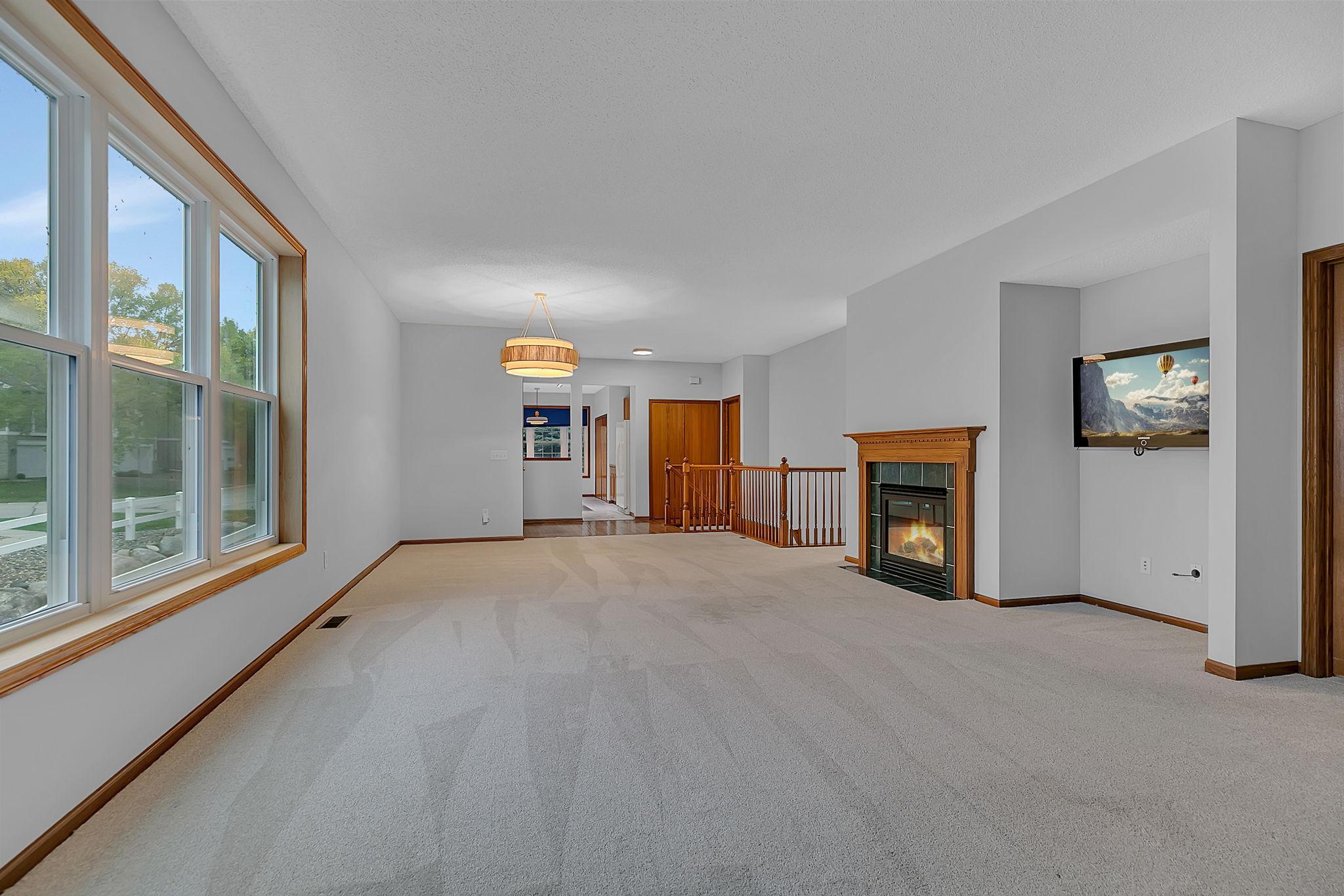 397 Campfire Curve Property Photo 5