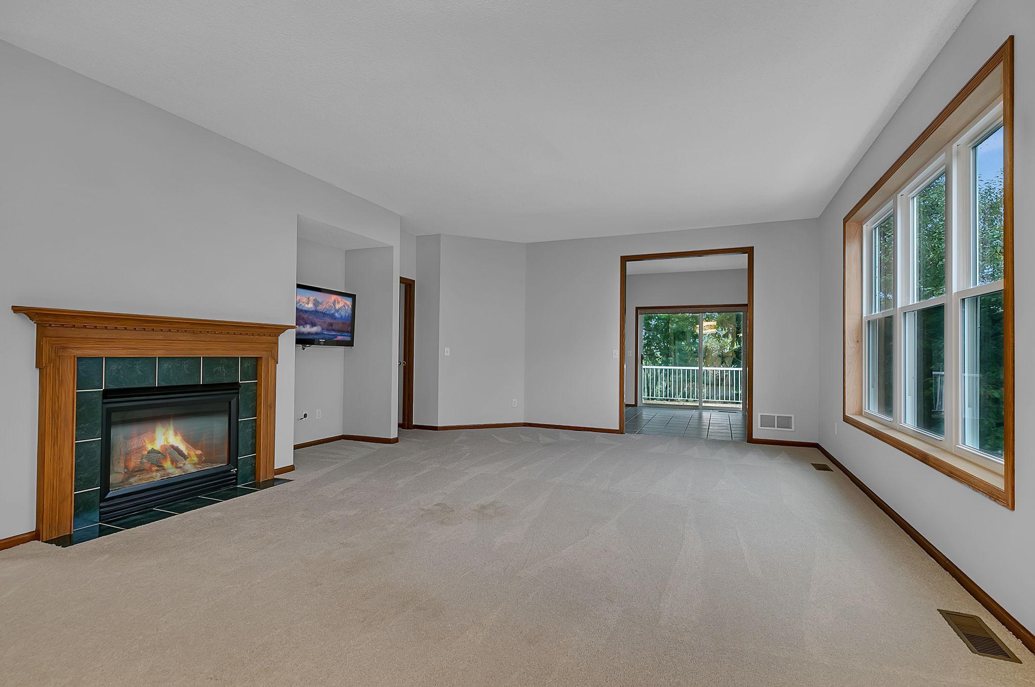 397 Campfire Curve Property Photo 6