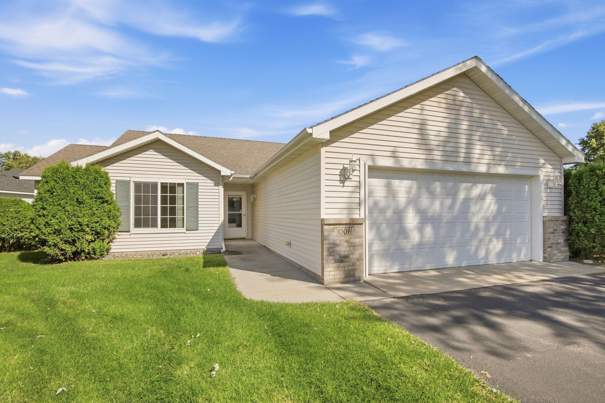 1006 Diamond Willow Circle Property Photo 1