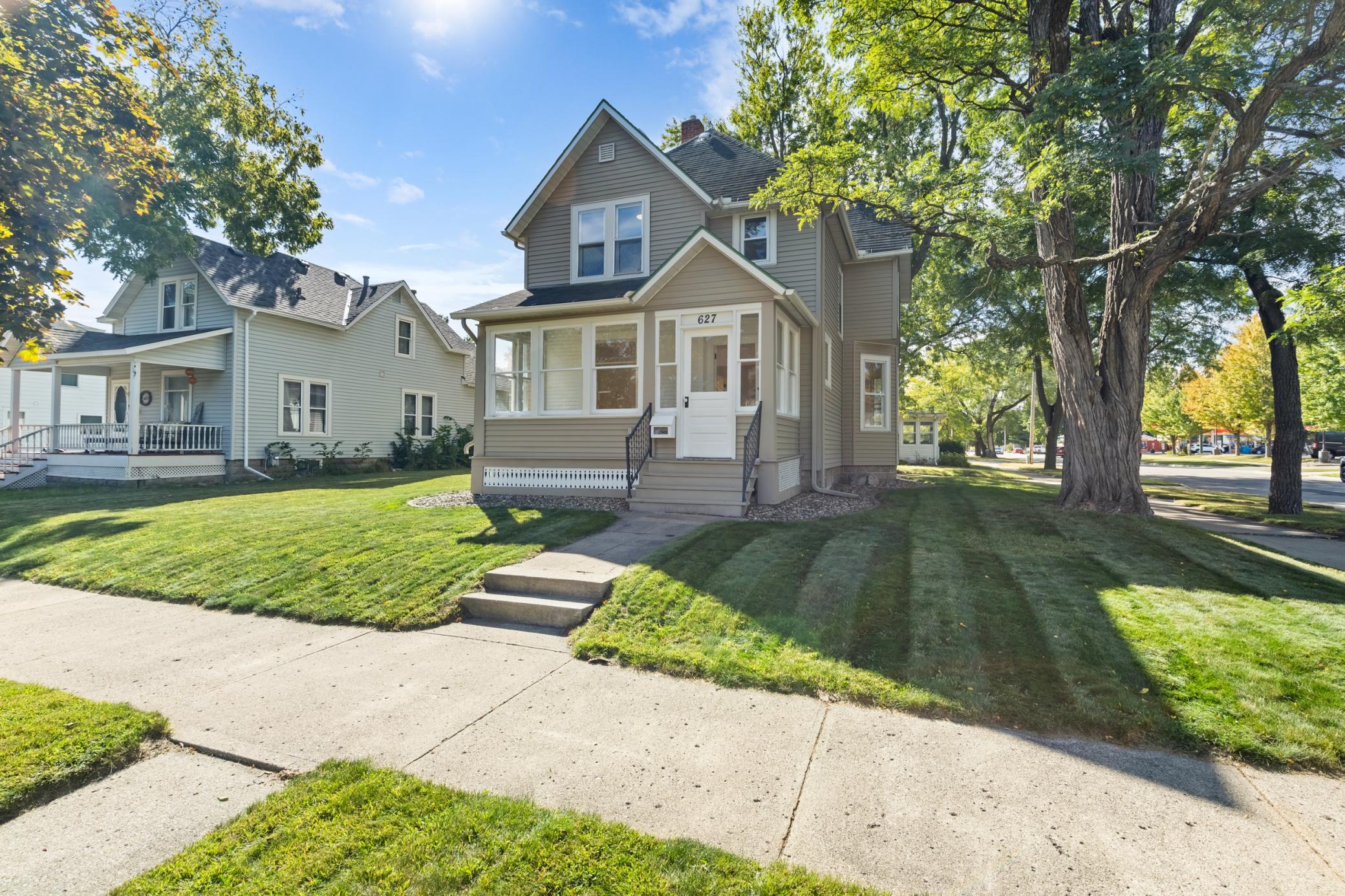 627 5th Street Nw Property Photo 1