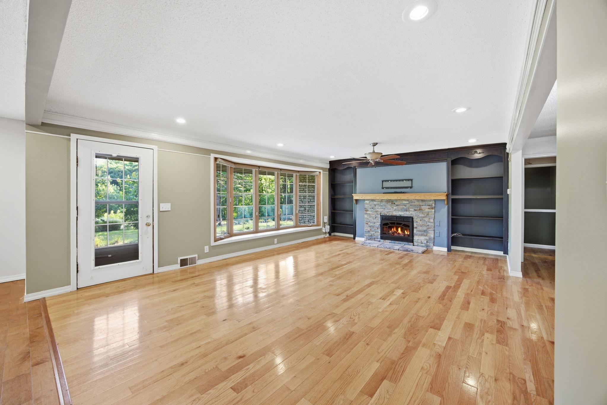 1847 Upper 55th Street E Property Photo 12