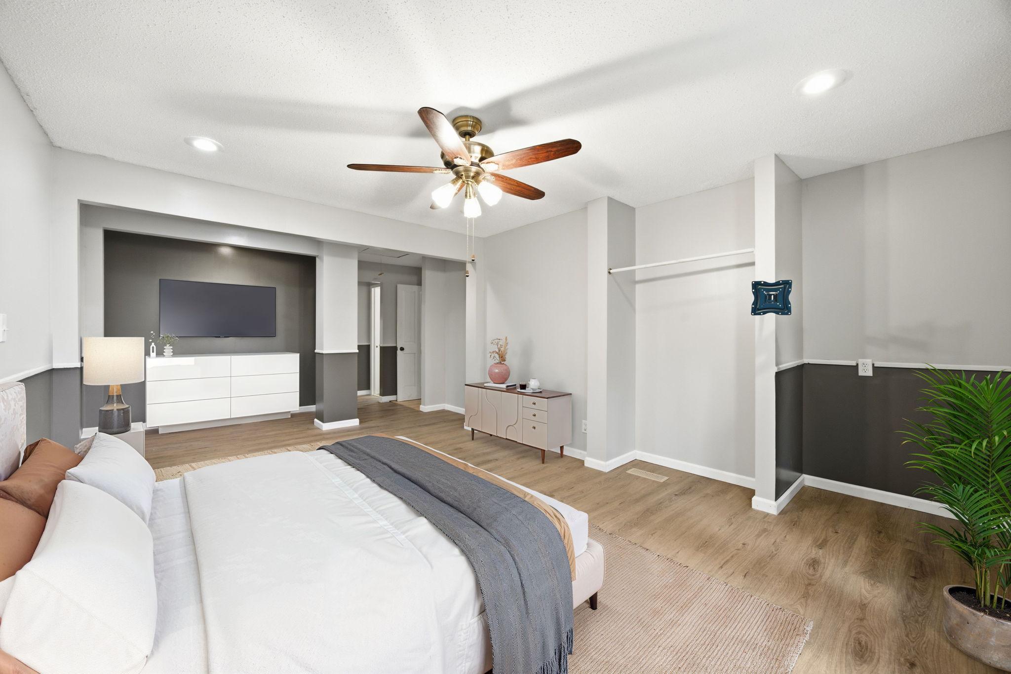 1847 Upper 55th Street E Property Photo 25