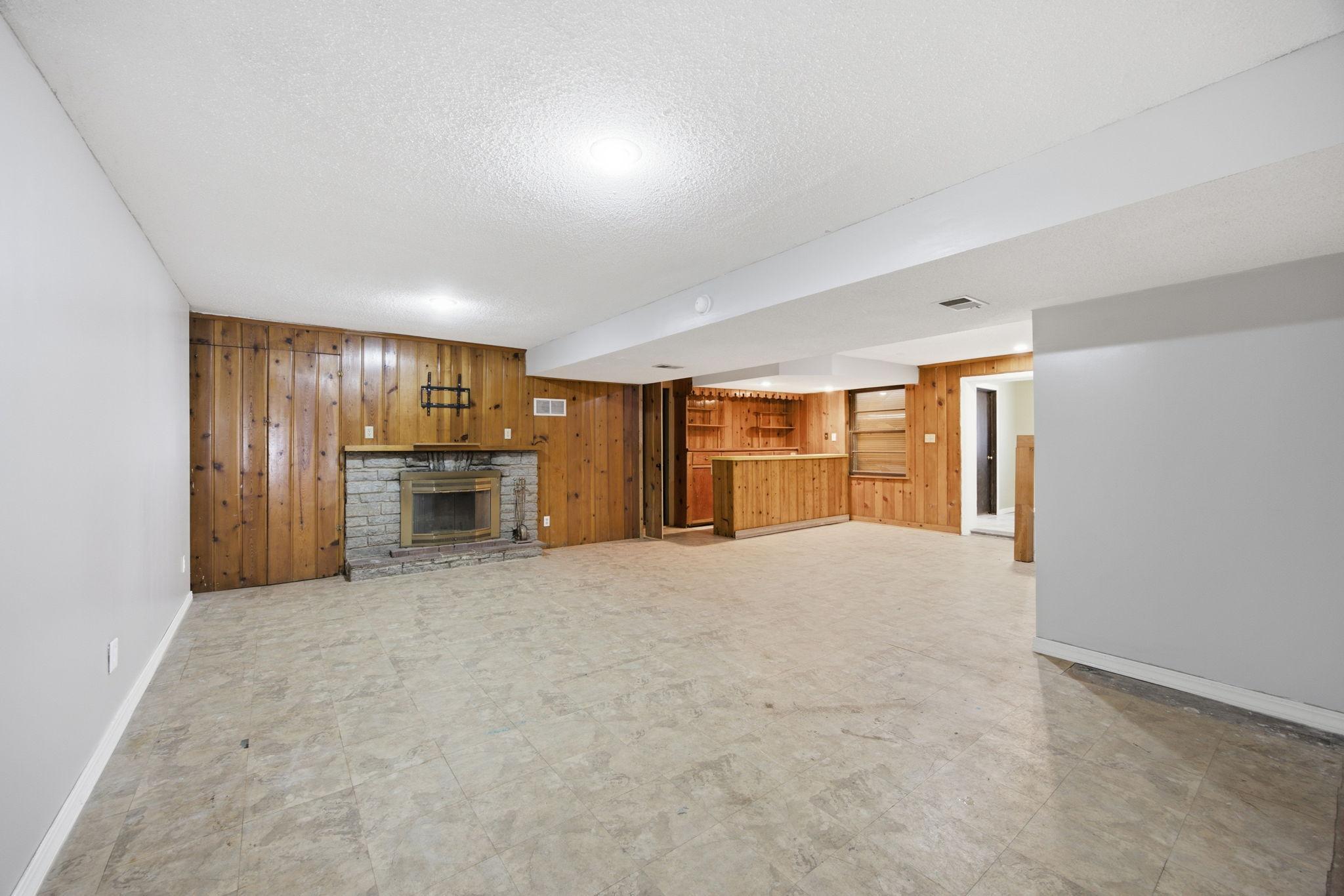 1847 Upper 55th Street E Property Photo 33