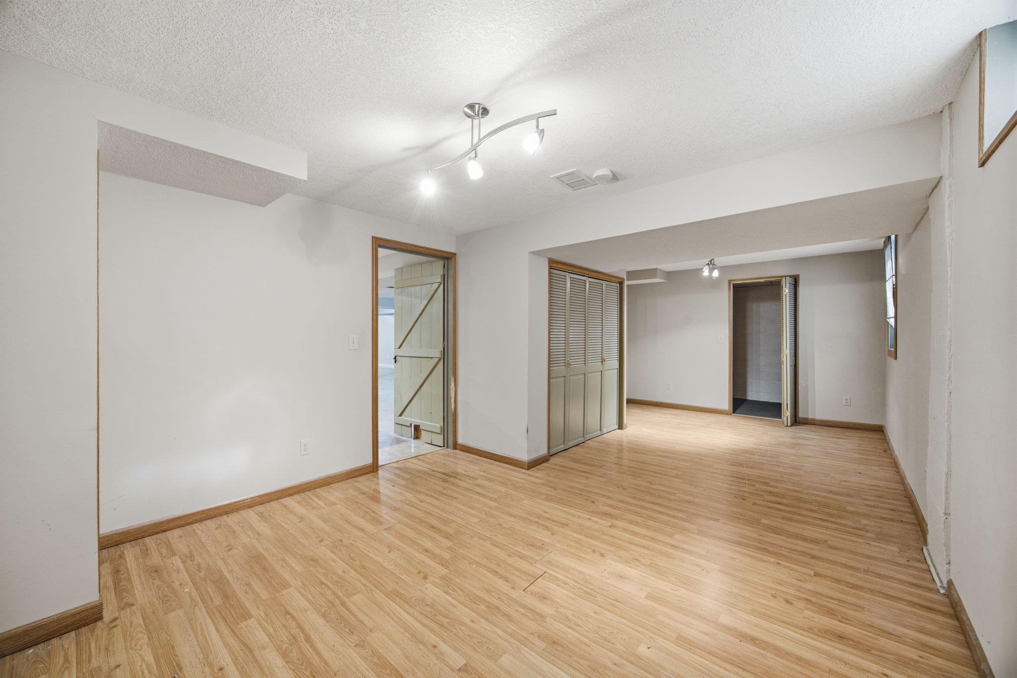 1847 Upper 55th Street E Property Photo 37