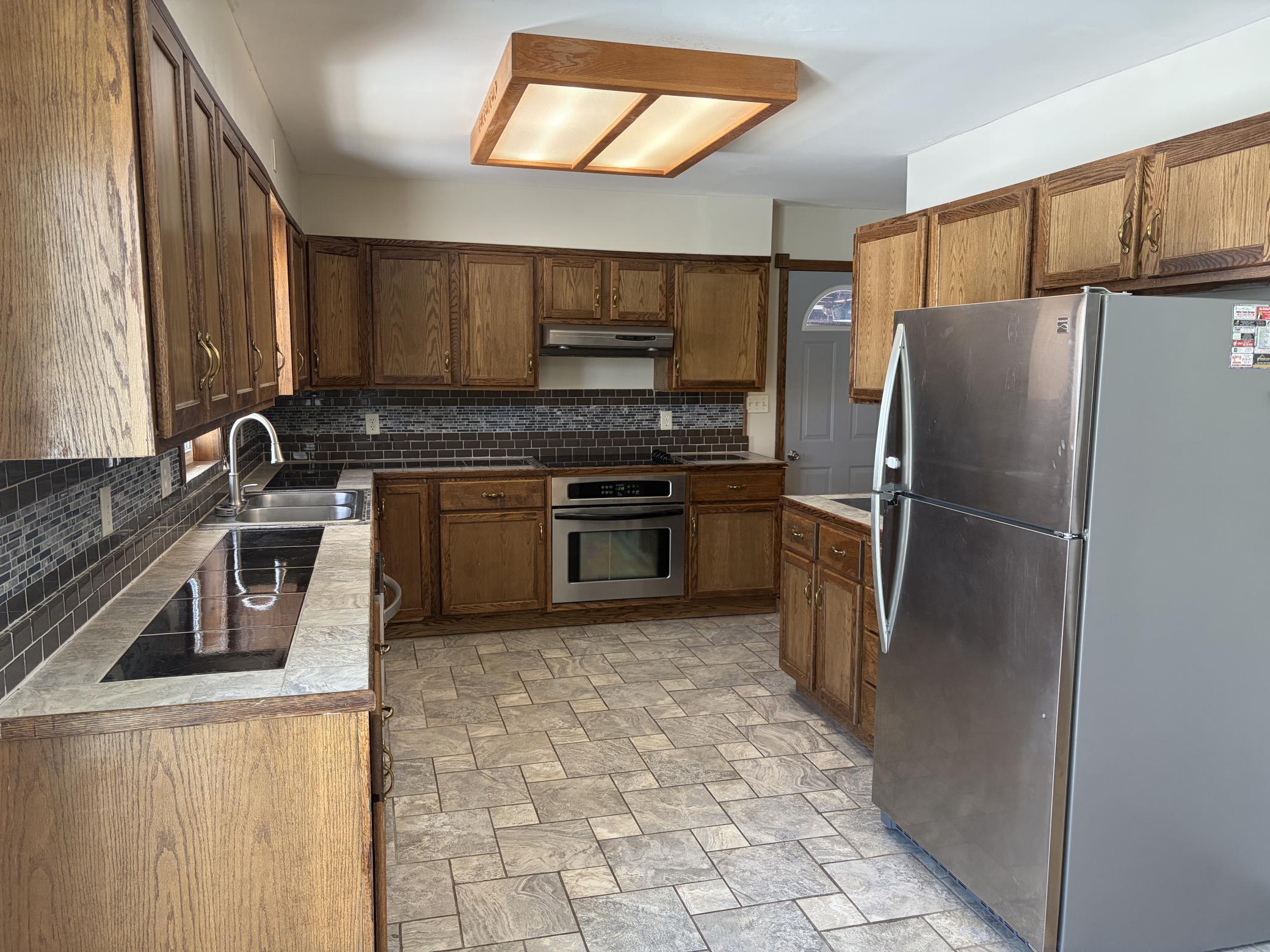 504 E Franklin Avenue Property Photo 3