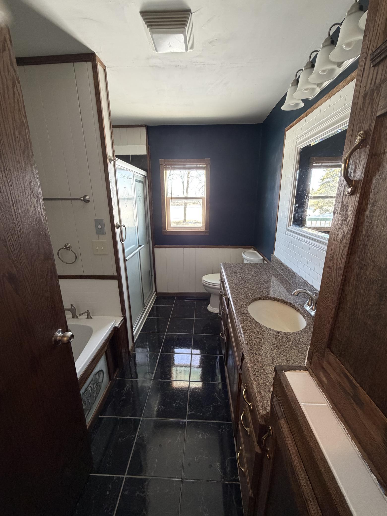 504 E Franklin Avenue Property Photo 4
