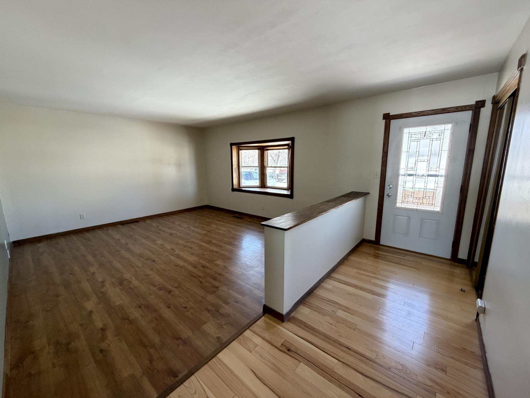 504 E Franklin Avenue Property Photo 6