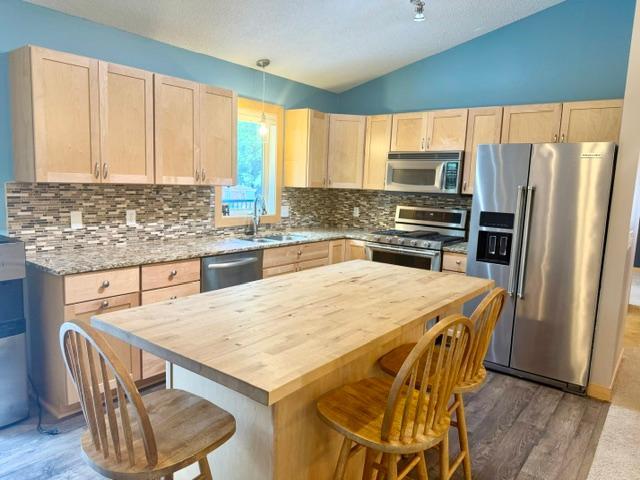 7936 Grinnell Way Property Photo 3