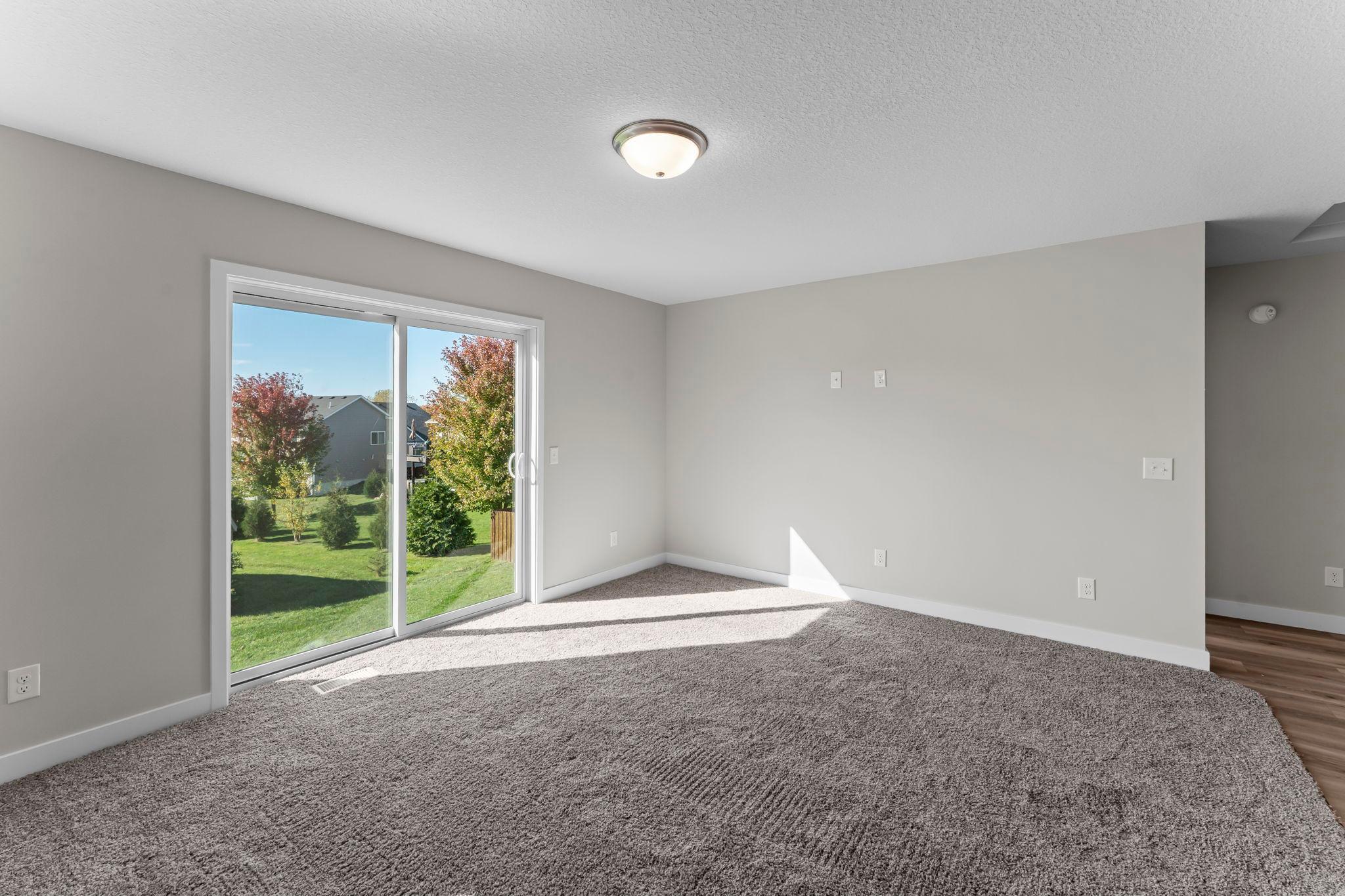 1135 Ivy Way Property Photo 6