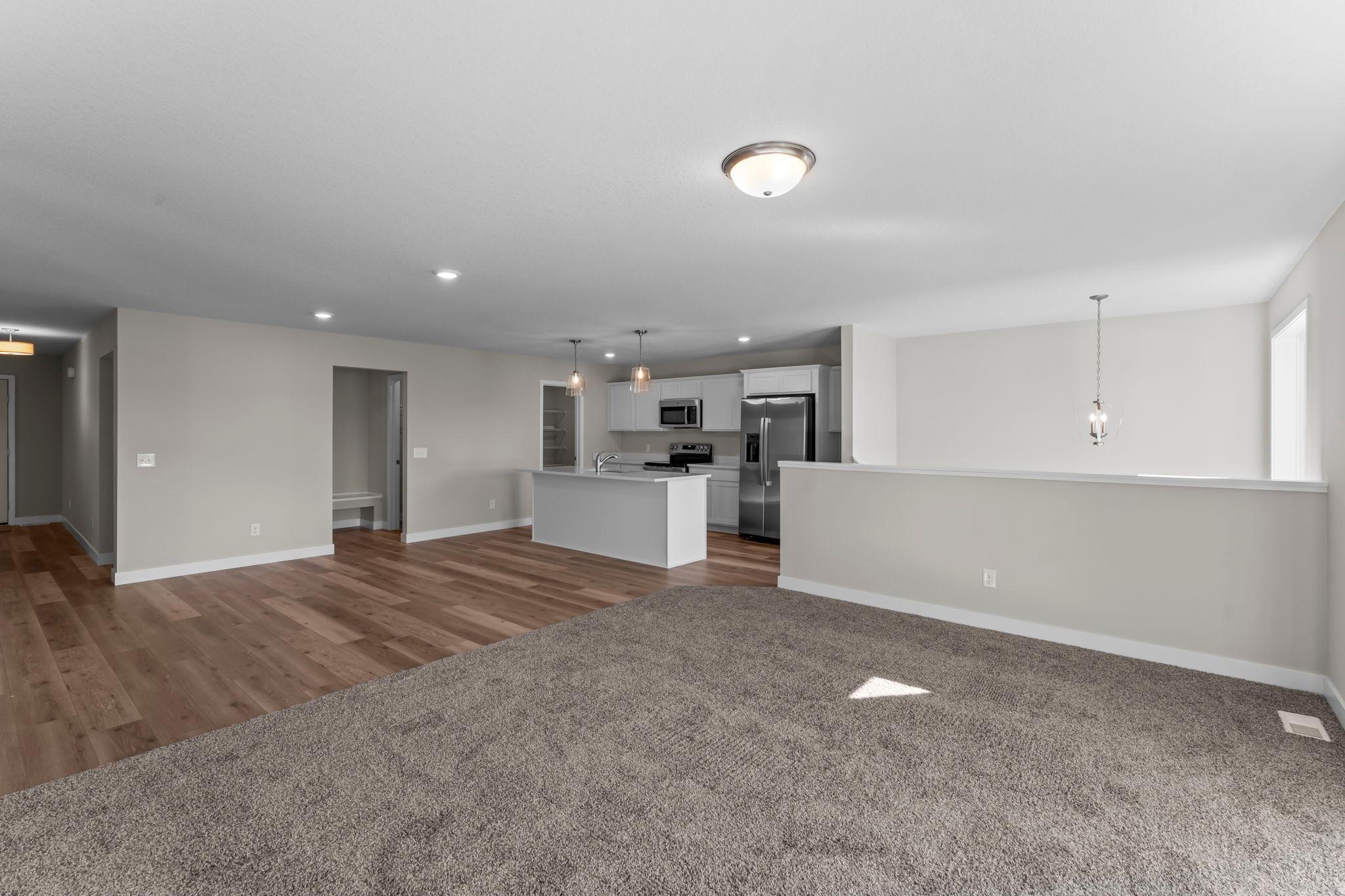 1135 Ivy Way Property Photo 7