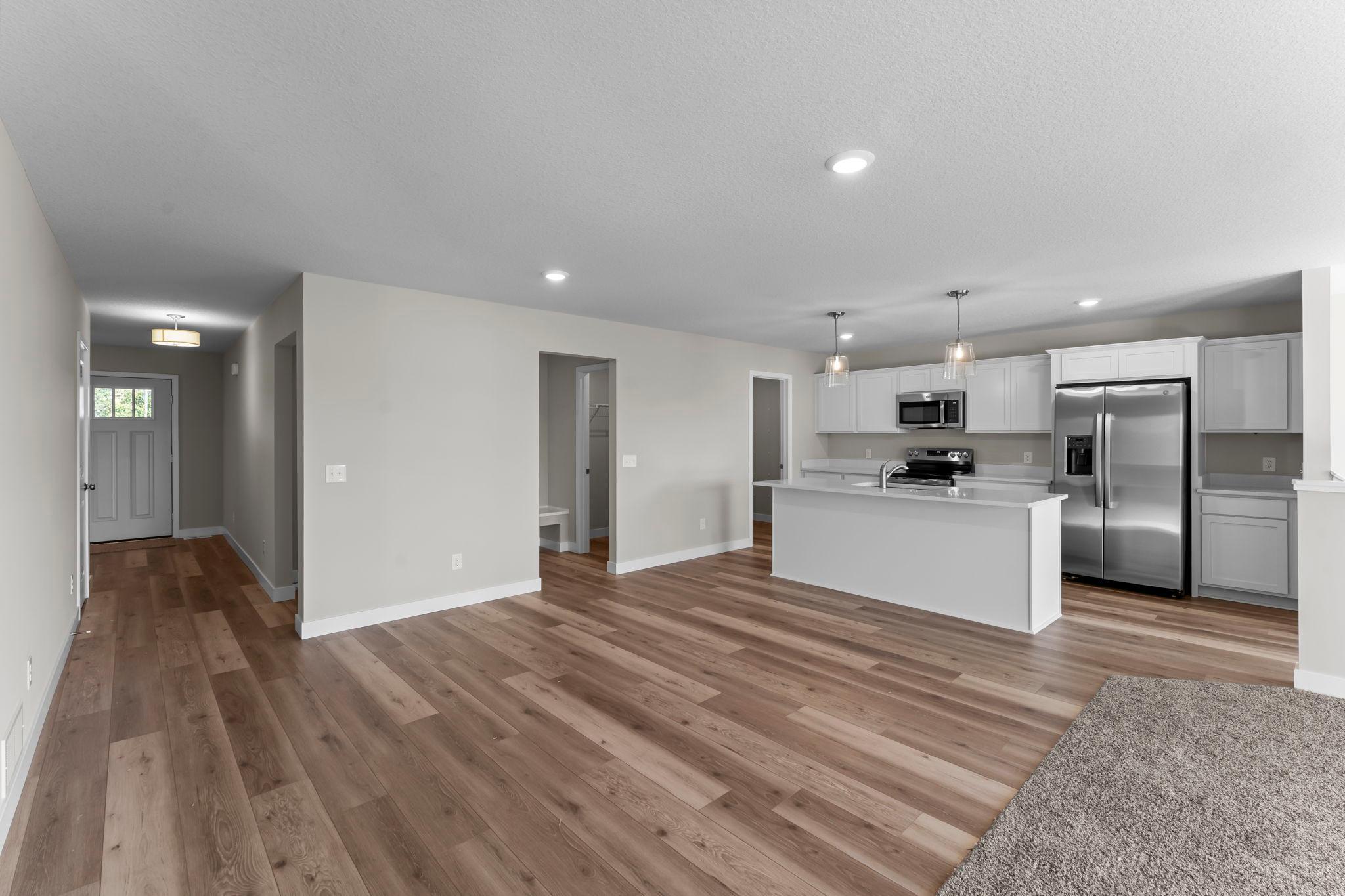 1135 Ivy Way Property Photo 8