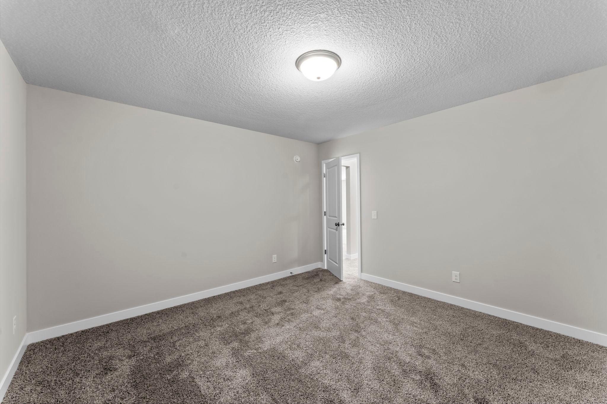 1135 Ivy Way Property Photo 34