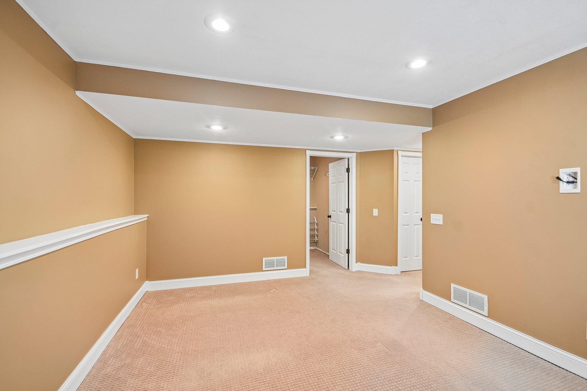 5448 187th Street W Property Photo 30