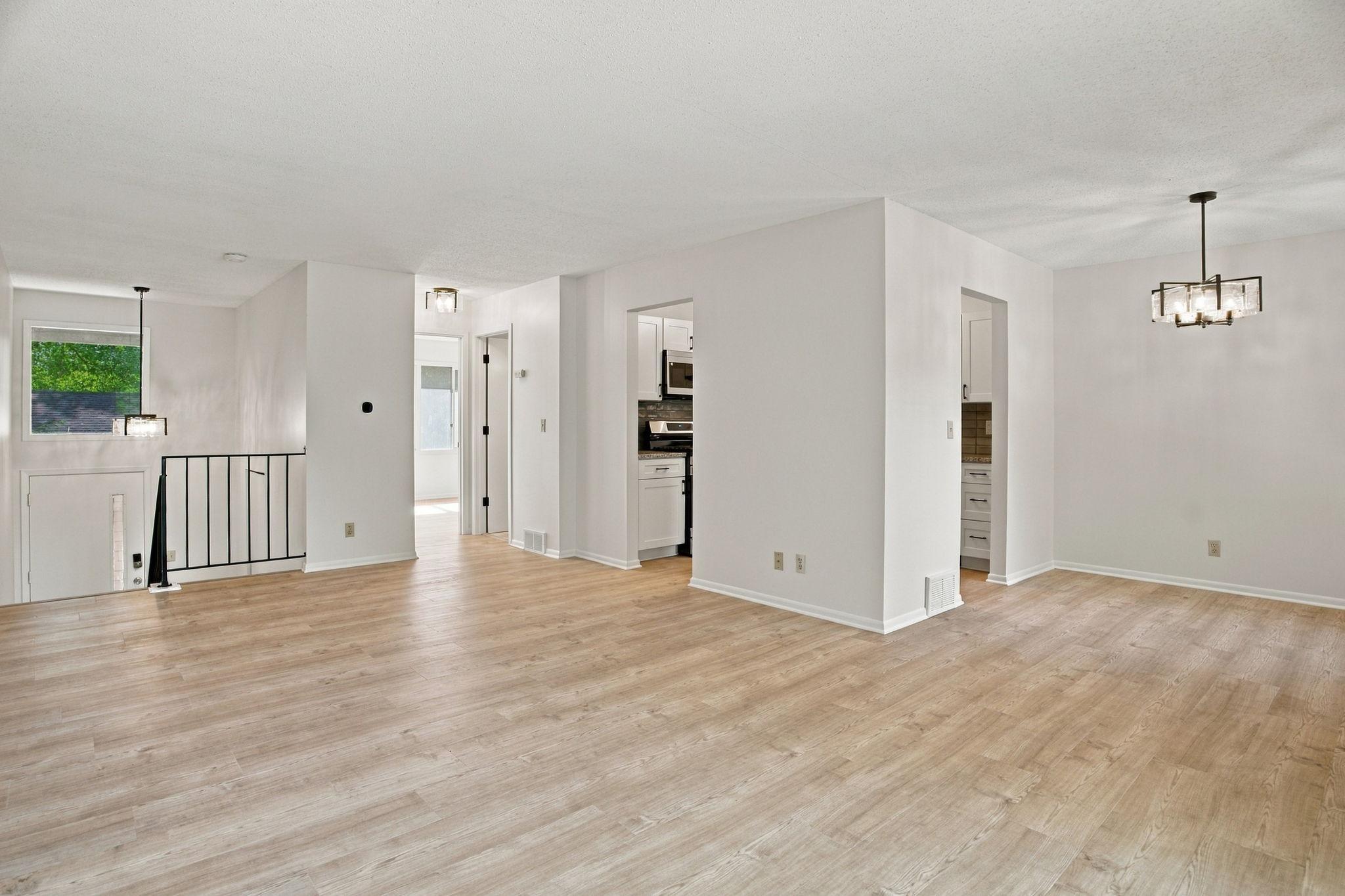 243 W Eagle Lake Drive Property Photo 4