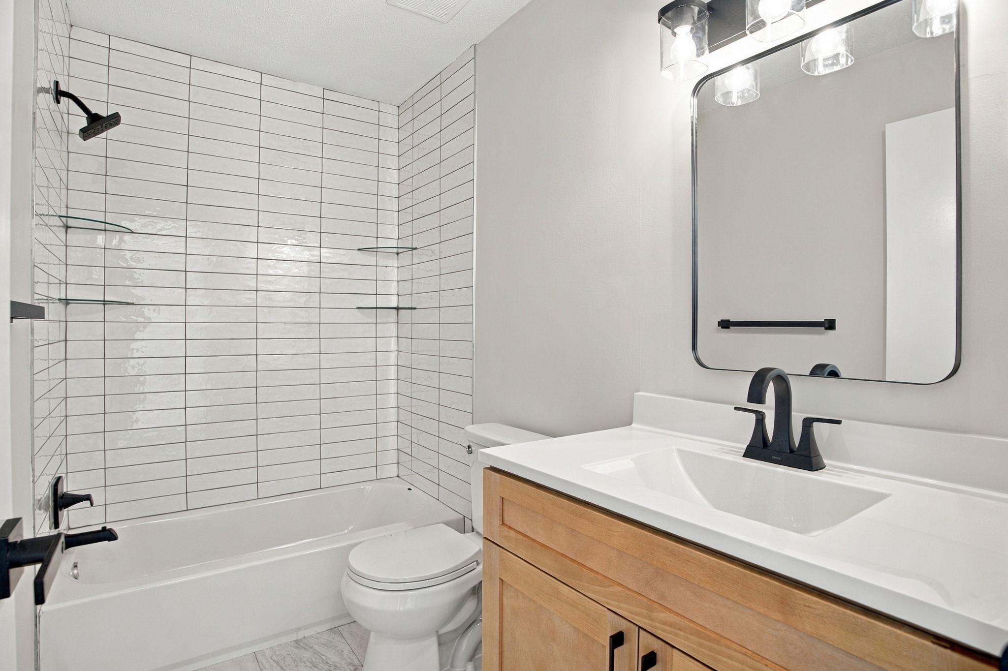 243 W Eagle Lake Drive Property Photo 14