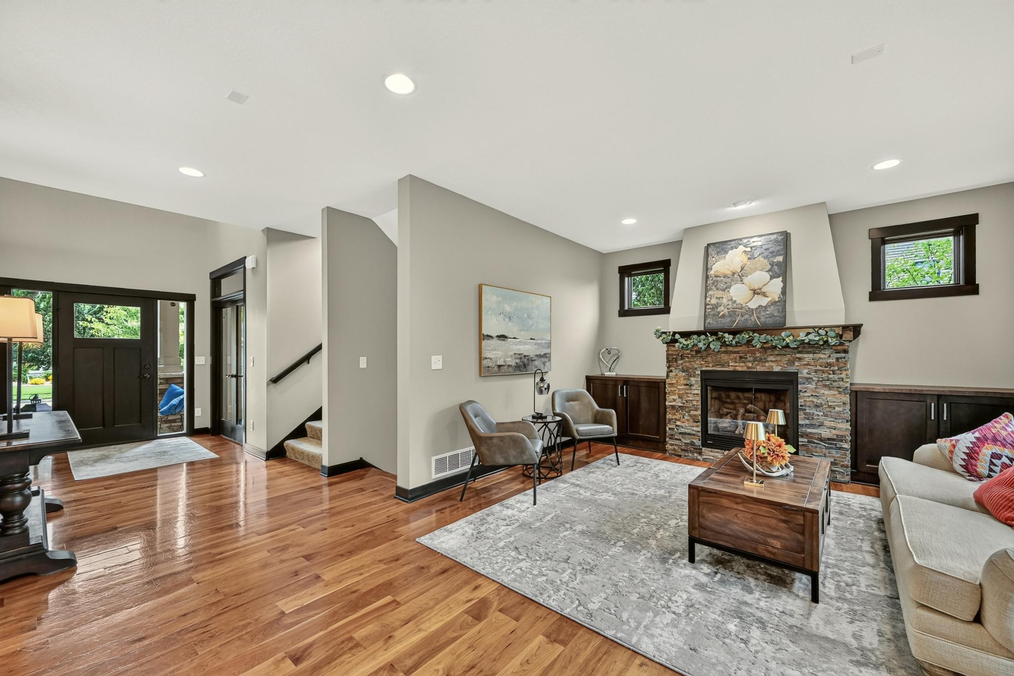 3730 Cameo Place Ne Property Photo 4