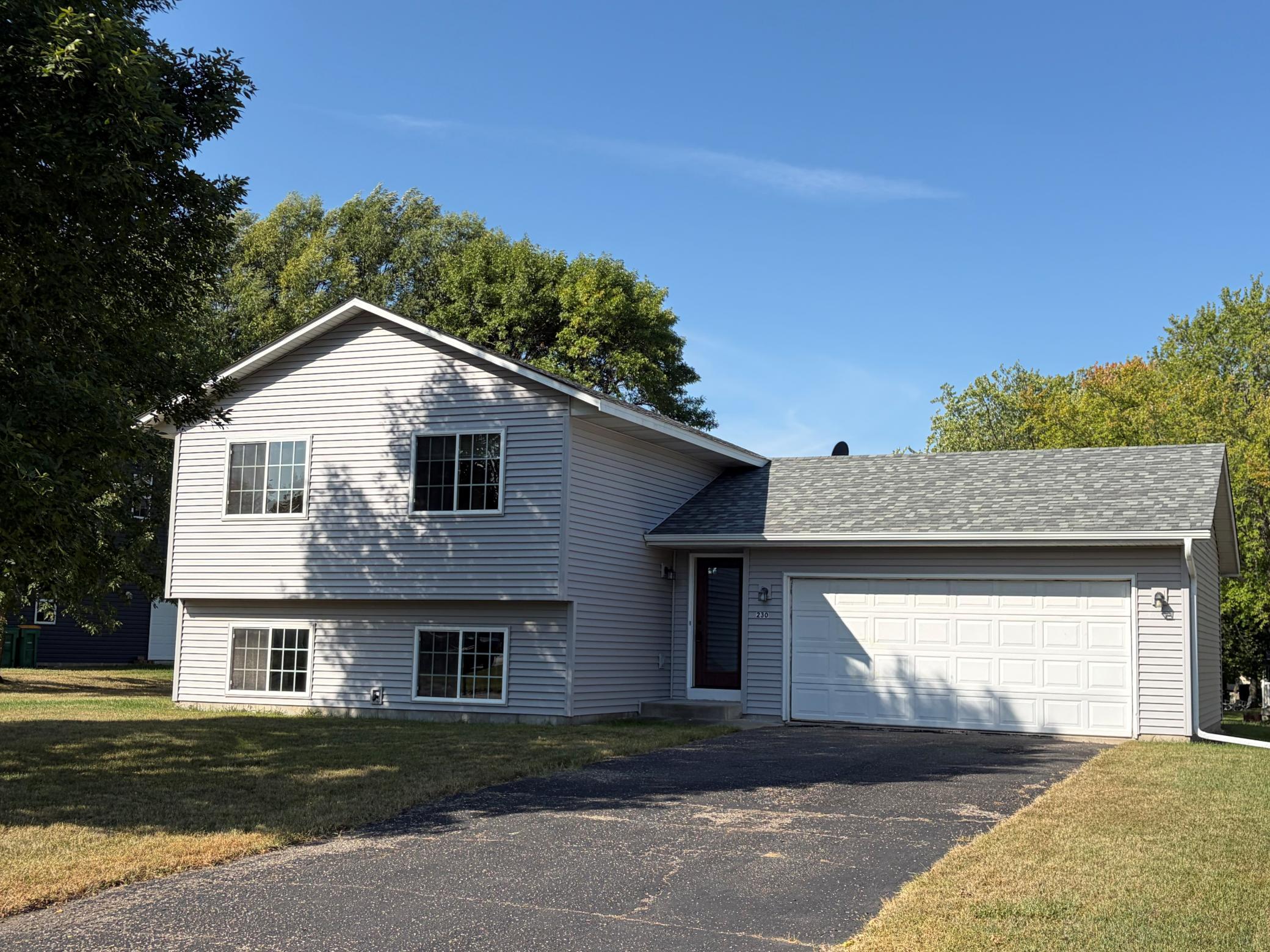 230 Dale Circle Property Photo 1