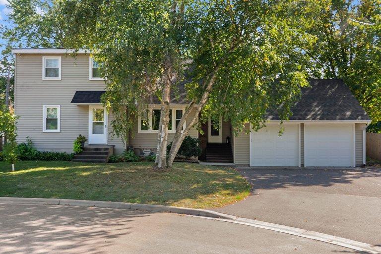 17323 Bay Circle Property Photo 1