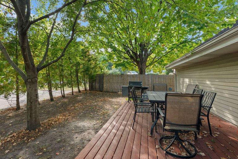 17323 Bay Circle Property Photo 6