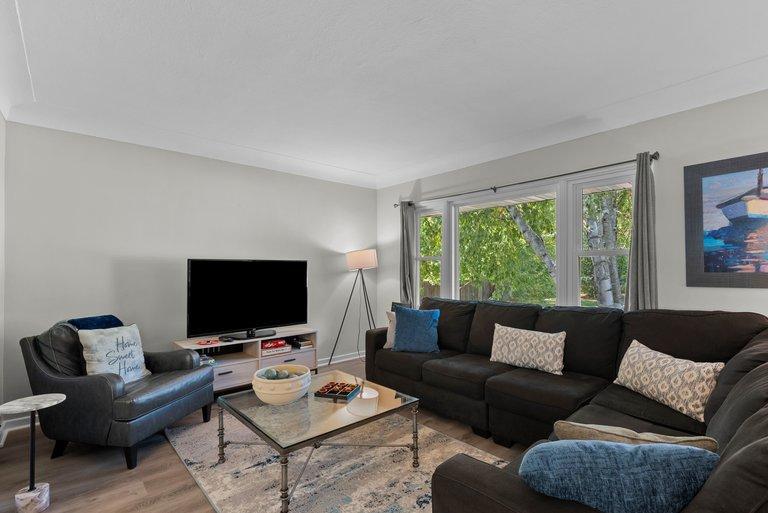17323 Bay Circle Property Photo 8
