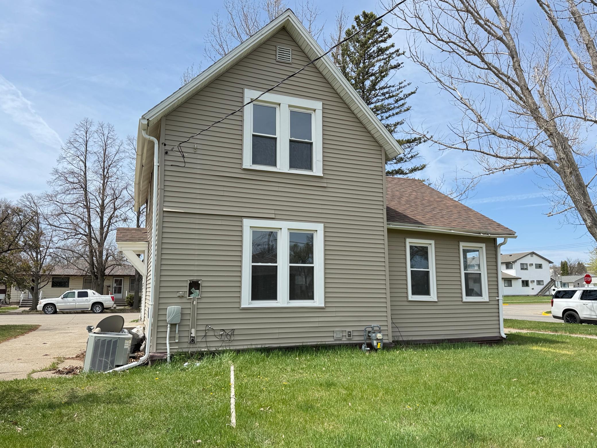 755 4th Street Sw Property Photo 4