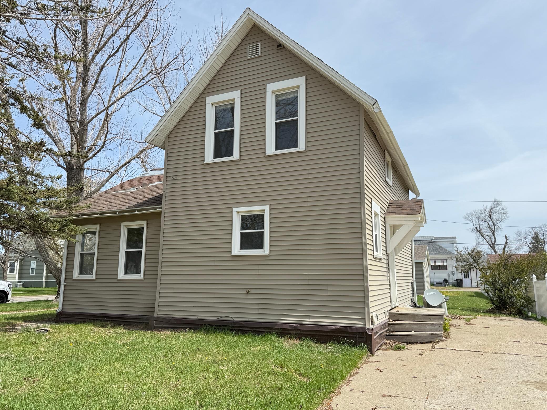 755 4th Street Sw Property Photo 5