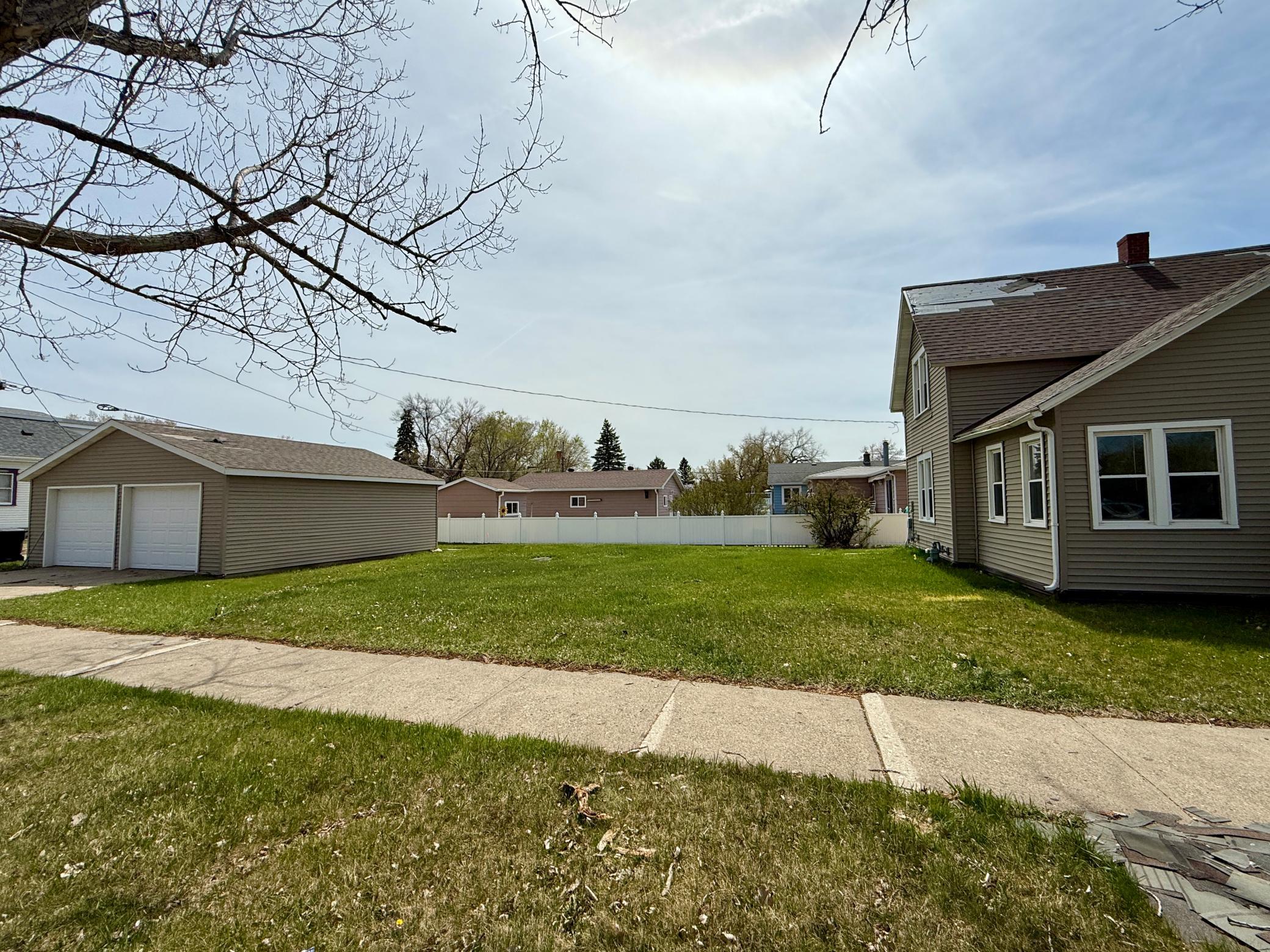 755 4th Street Sw Property Photo 6