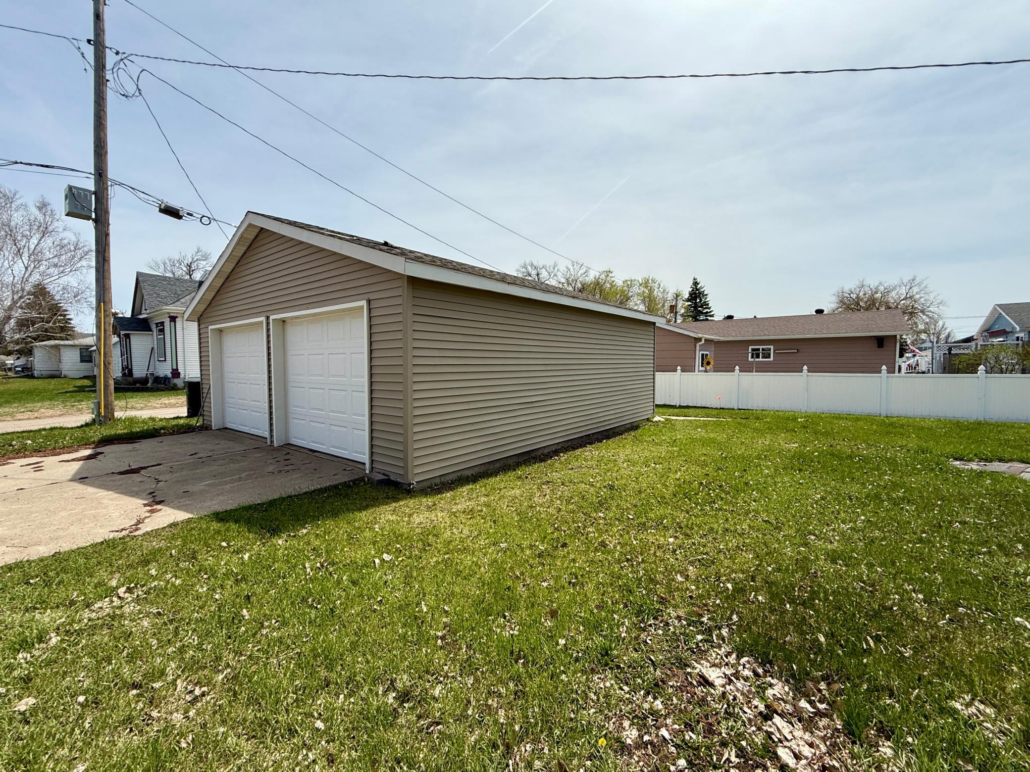 755 4th Street Sw Property Photo 7