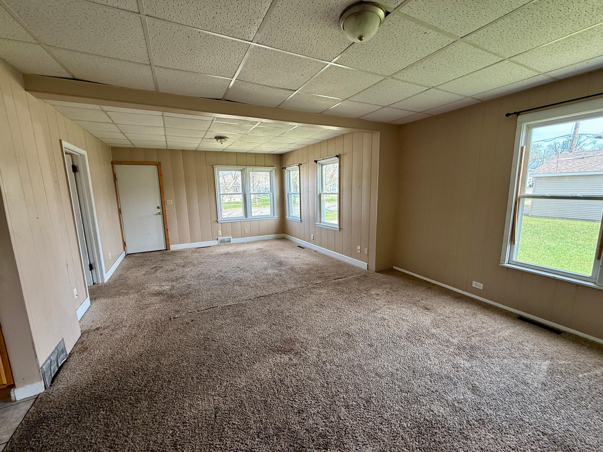 755 4th Street Sw Property Photo 10