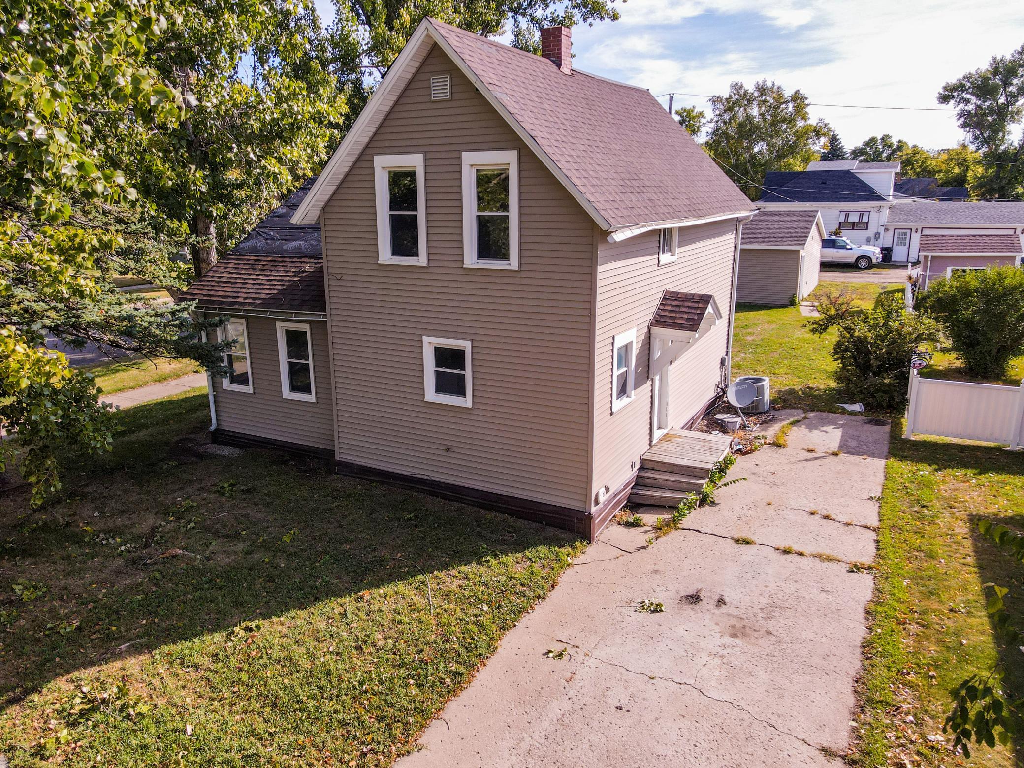 755 4th Street Sw Property Photo 35