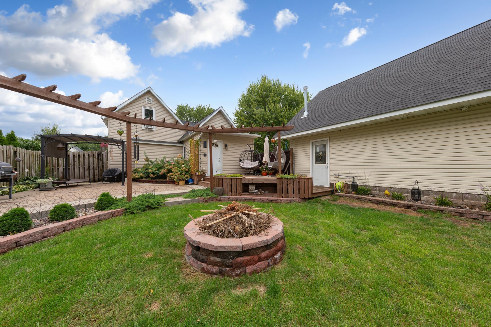 1221 Central Avenue N Property Photo 37